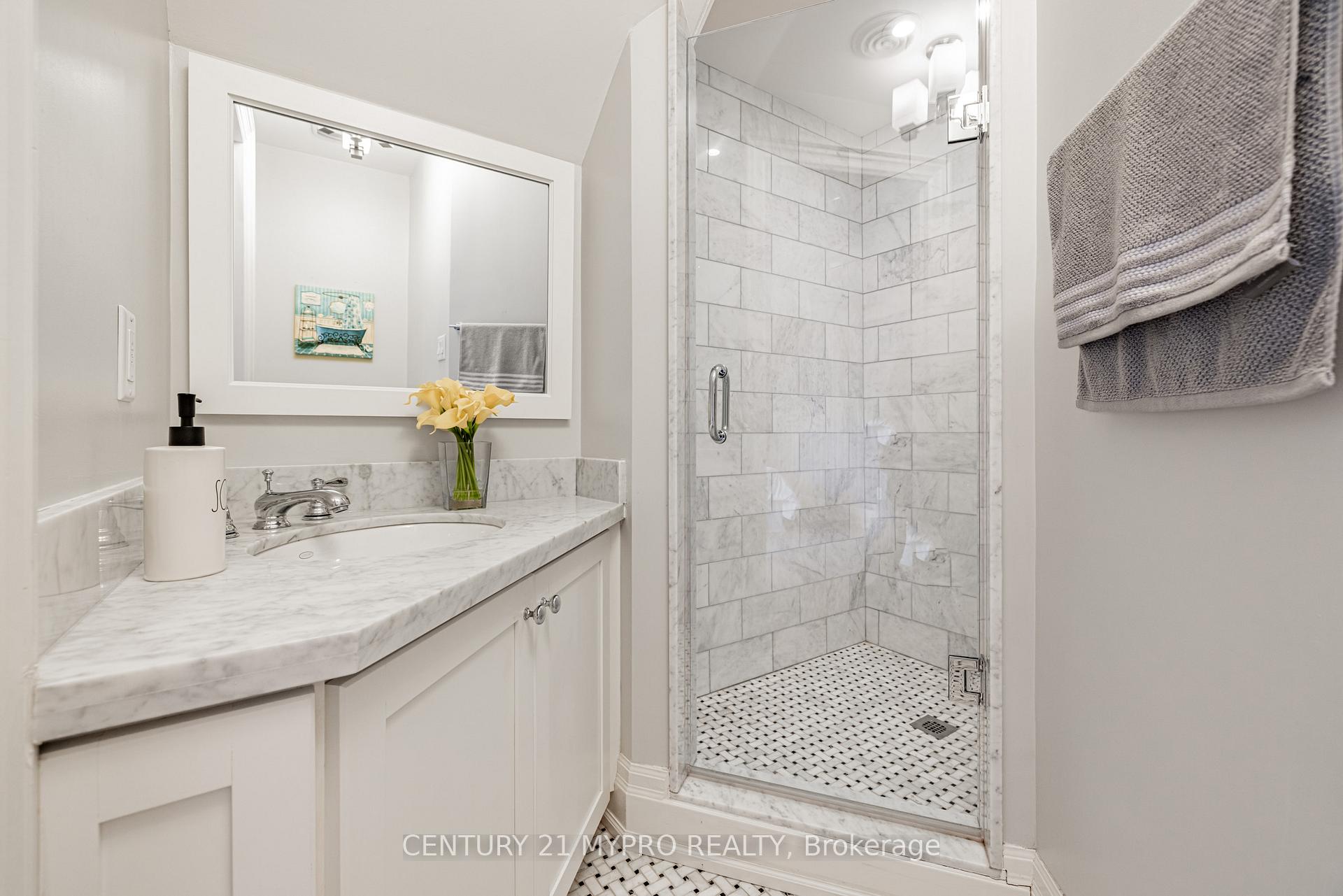Photo 37 of 54 Ridge Hill Drive, Toronto, Forest Hill North — HOMEH