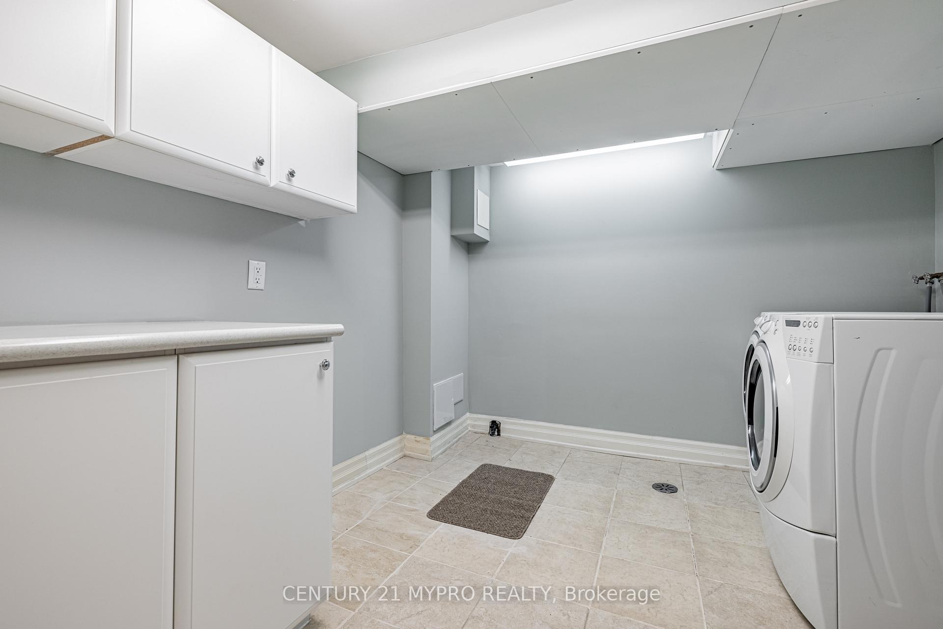 Photo 39 of 54 Ridge Hill Drive, Toronto, Forest Hill North — HOMEH