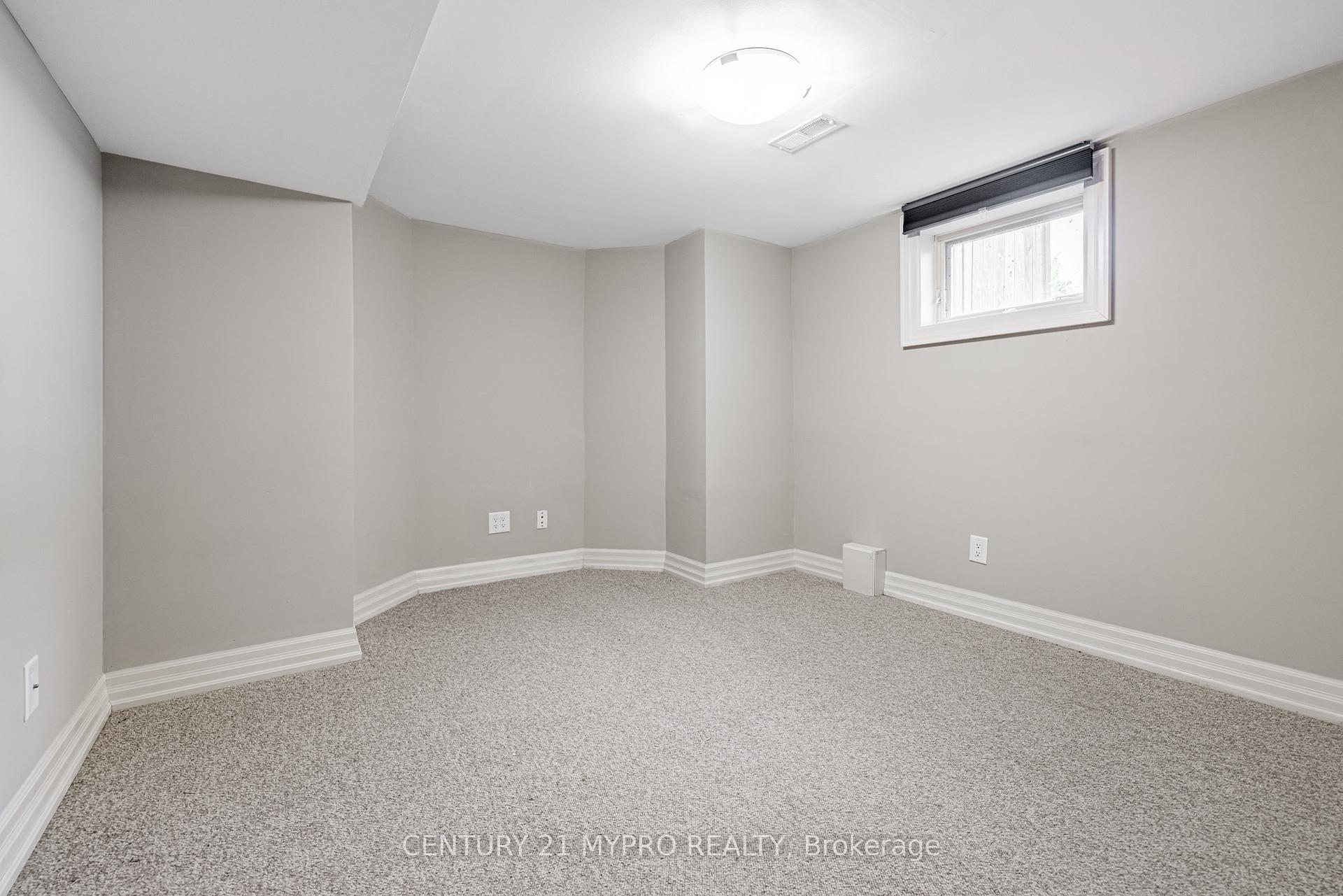 Photo 41 of 54 Ridge Hill Drive, Toronto, Forest Hill North — HOMEH
