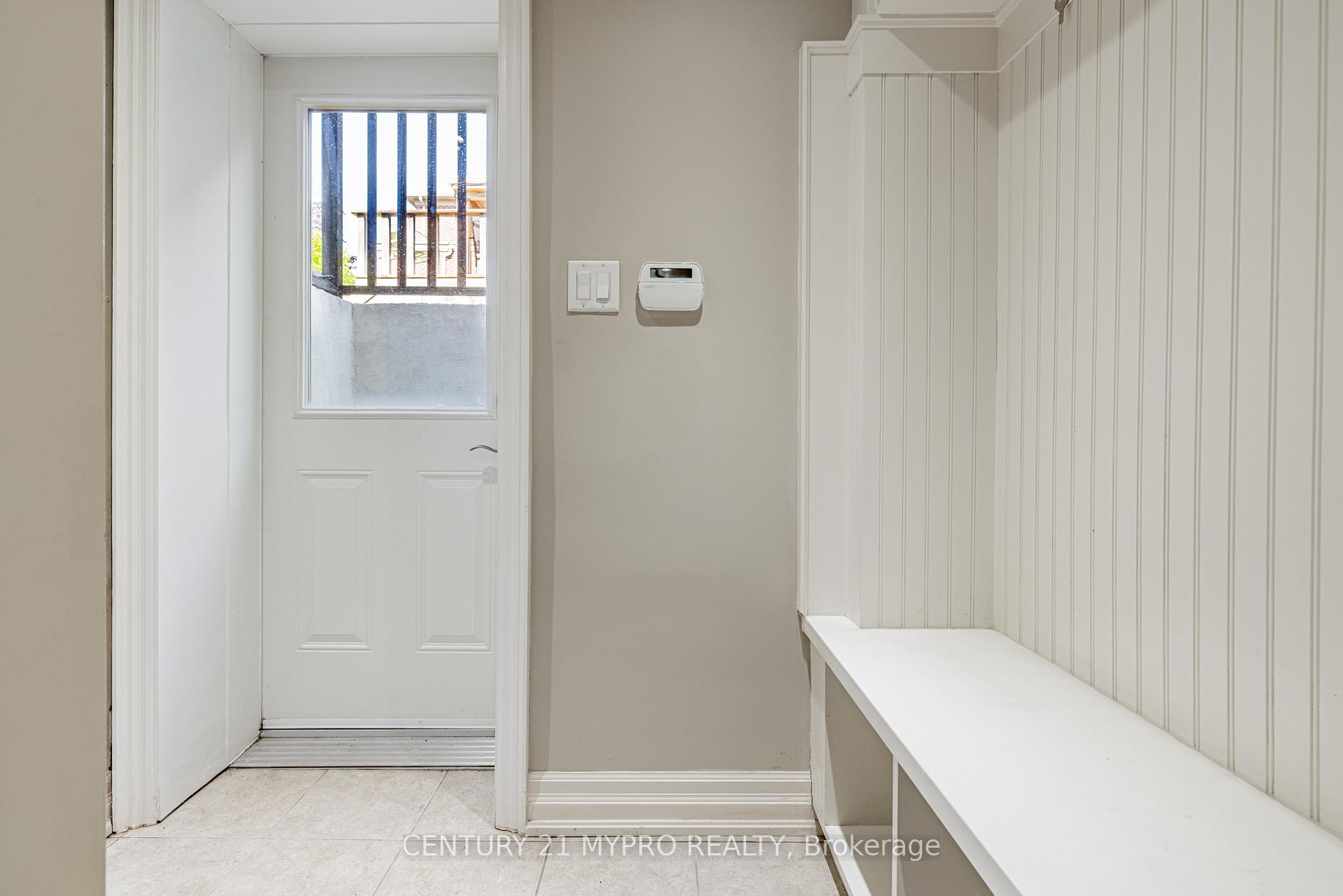 Photo 42 of 54 Ridge Hill Drive, Toronto, Forest Hill North — HOMEH