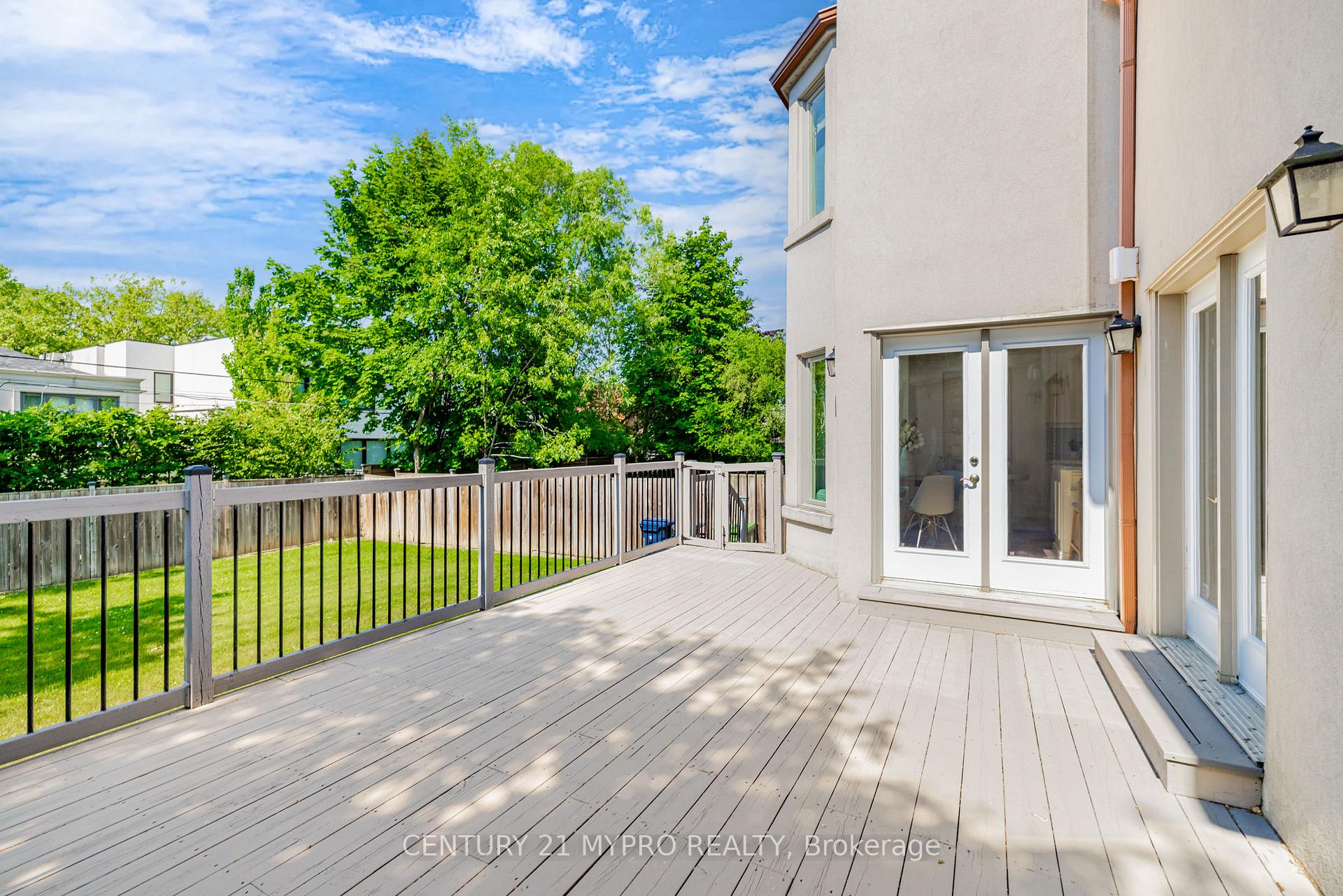Photo 45 of 54 Ridge Hill Drive, Toronto, Forest Hill North — HOMEH