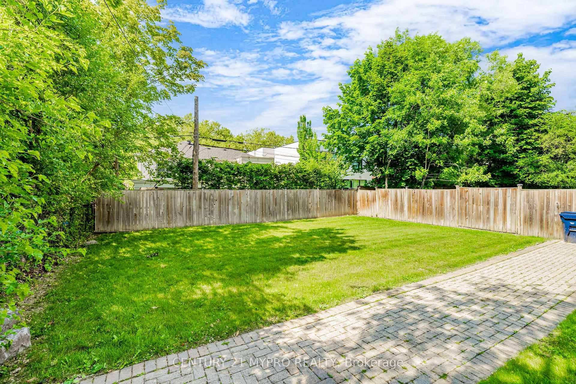 Photo 46 of 54 Ridge Hill Drive, Toronto, Forest Hill North — HOMEH