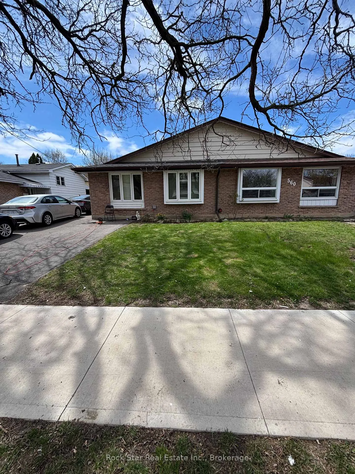 Photo 1 of 562 Greenhill Avenue, Hamilton, Vincent — HOMEH