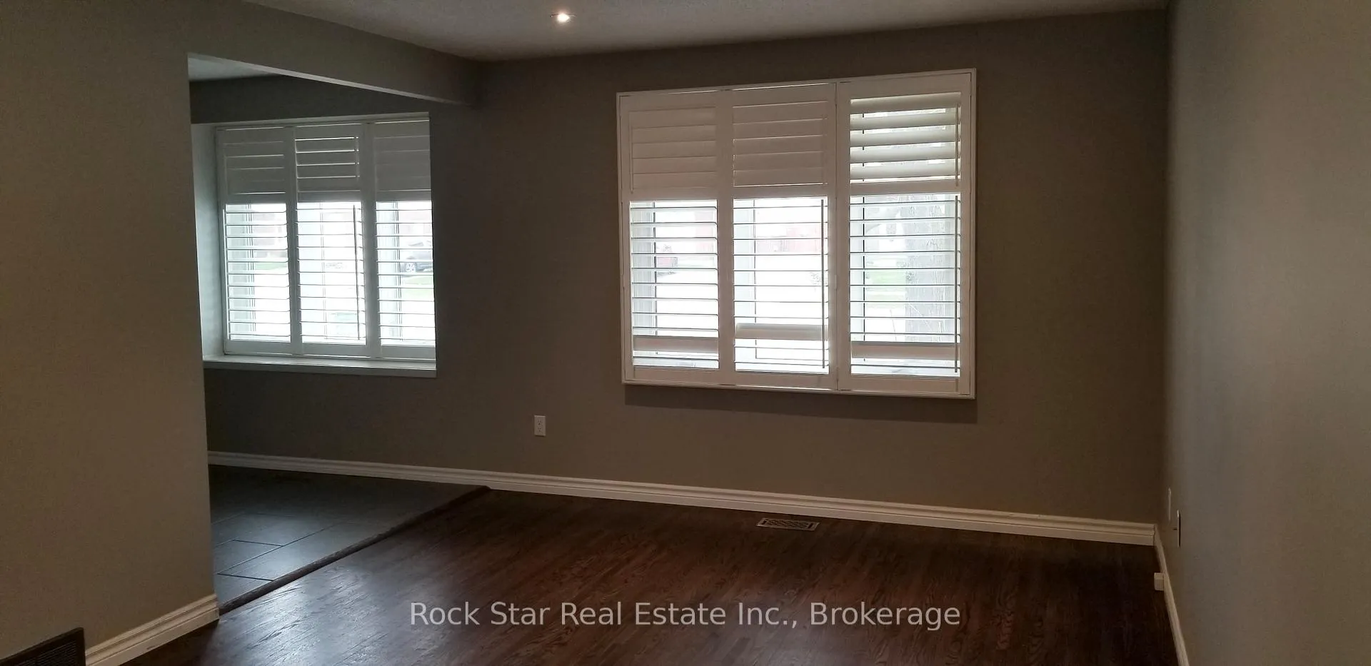 Photo 4 of 562 Greenhill Avenue, Hamilton, Vincent — HOMEH