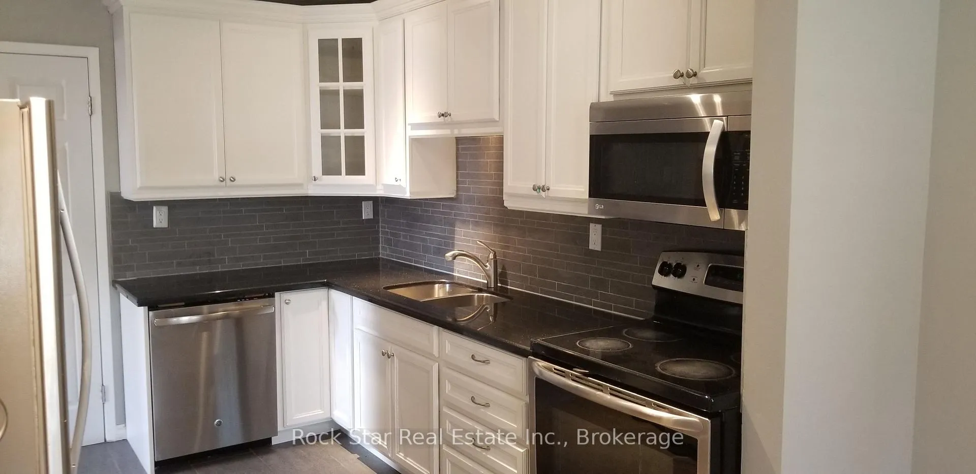 Photo 5 of 562 Greenhill Avenue, Hamilton, Vincent — HOMEH