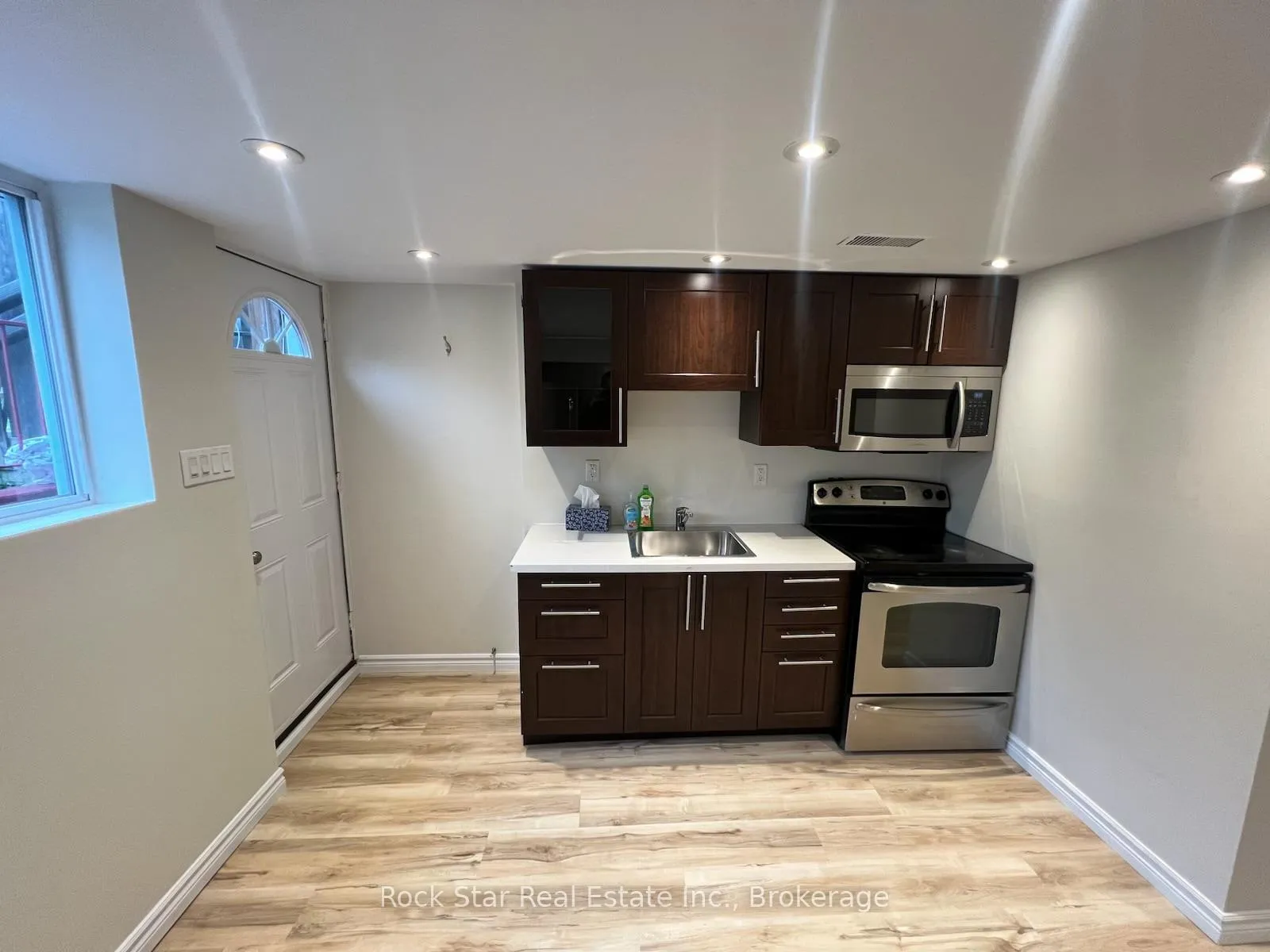 Photo 13 of 562 Greenhill Avenue, Hamilton, Vincent — HOMEH