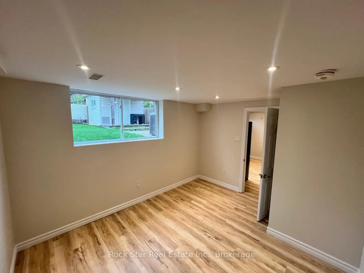 Photo 17 of 562 Greenhill Avenue, Hamilton, Vincent — HOMEH