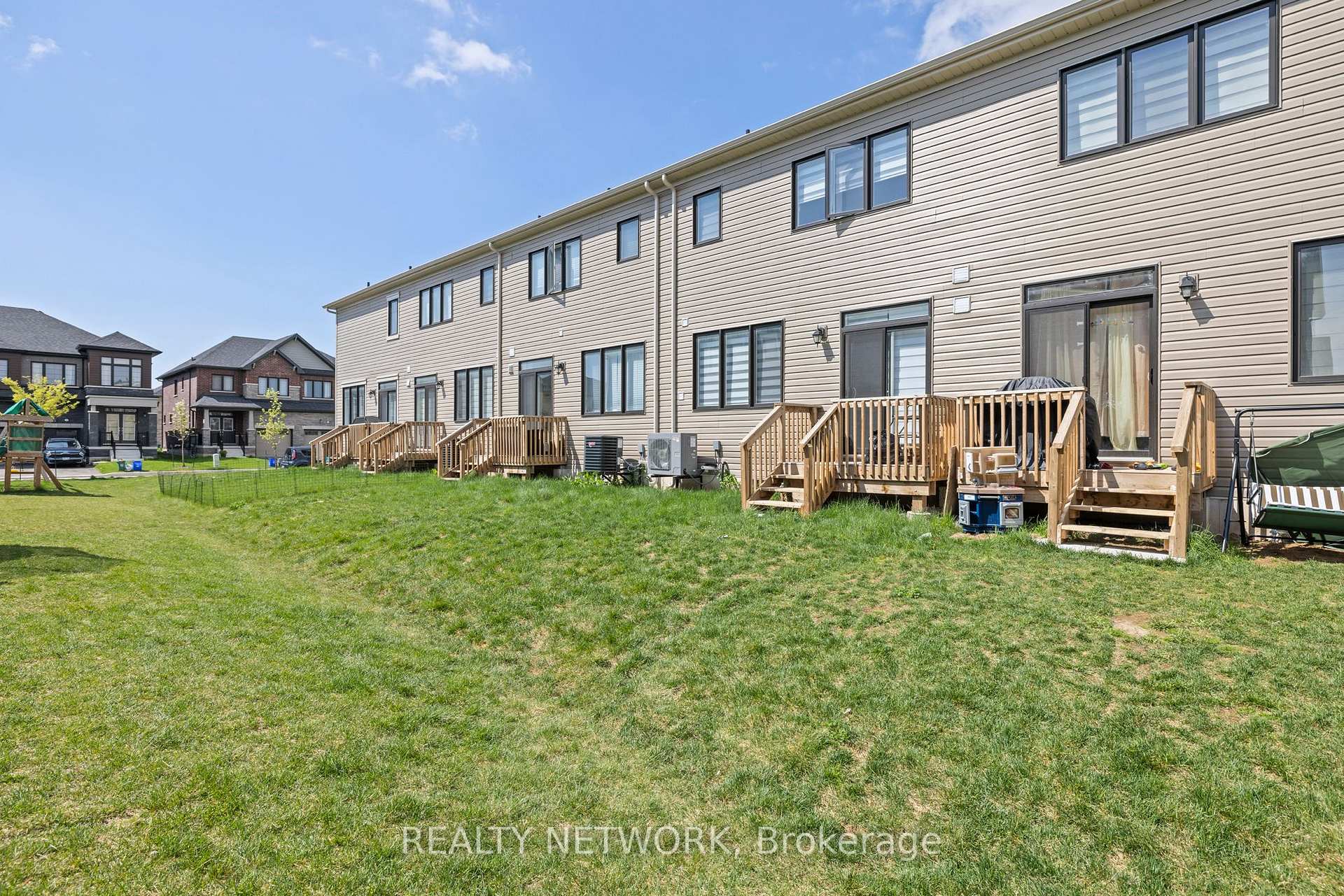 Photo 25 of 20 Daisy Lane, Thorold, Hurricane/Merrittville — HOMEH