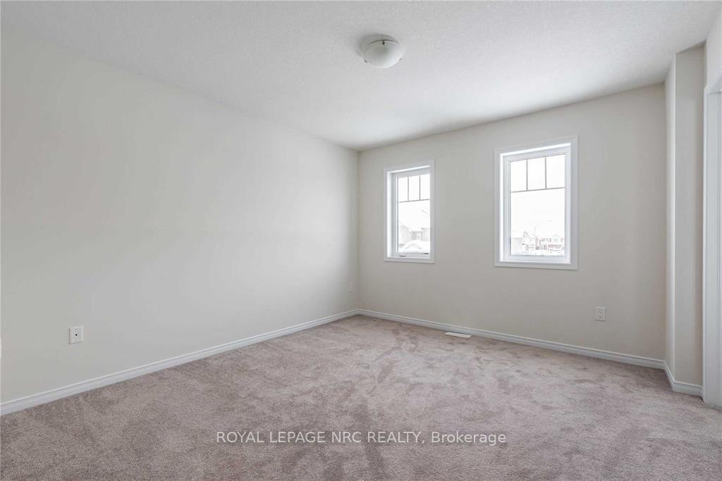 Photo 10 of 214 Esther Crescent, Thorold, Hurricane/Merrittville — HOMEH