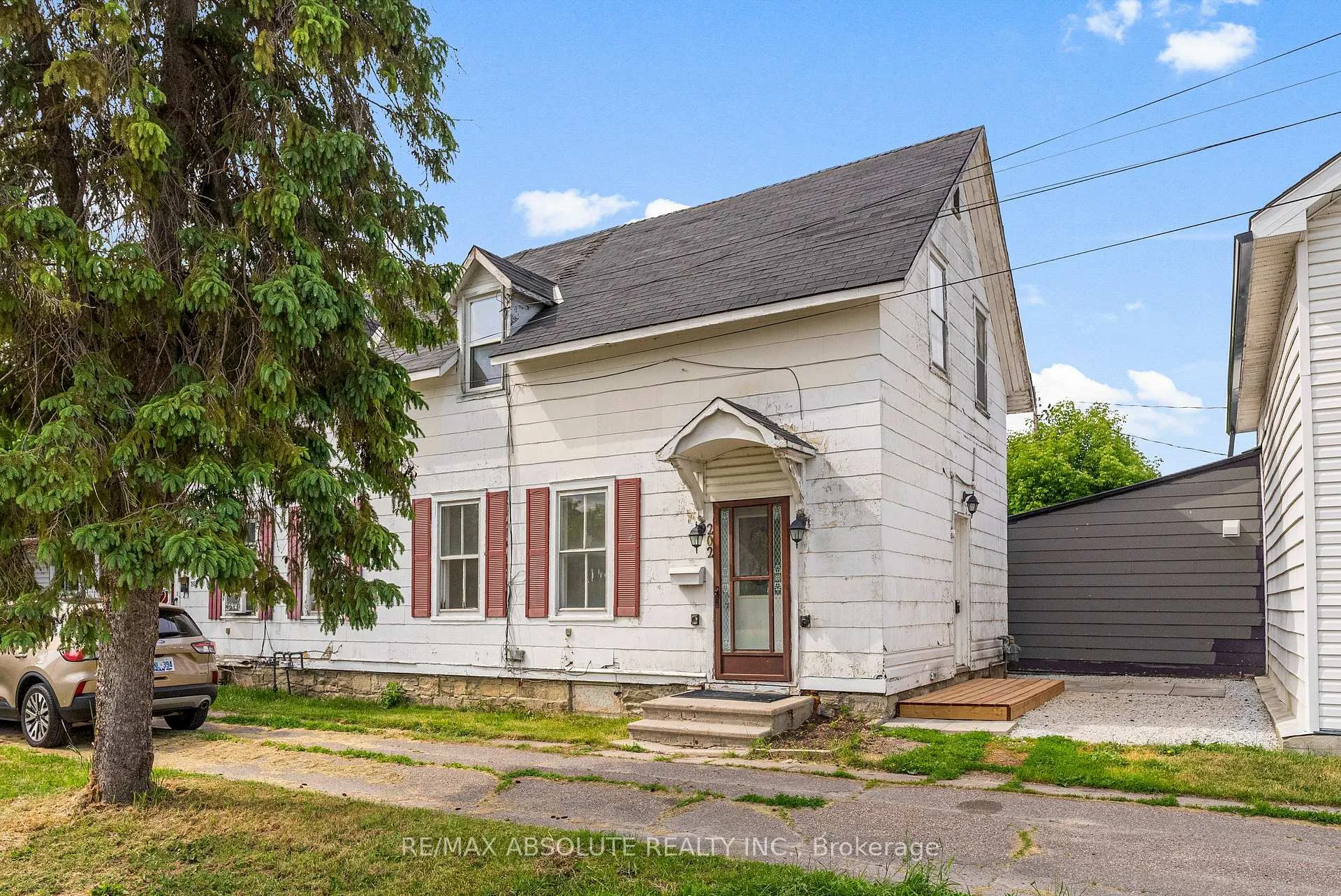 Front of 202 Bell Street