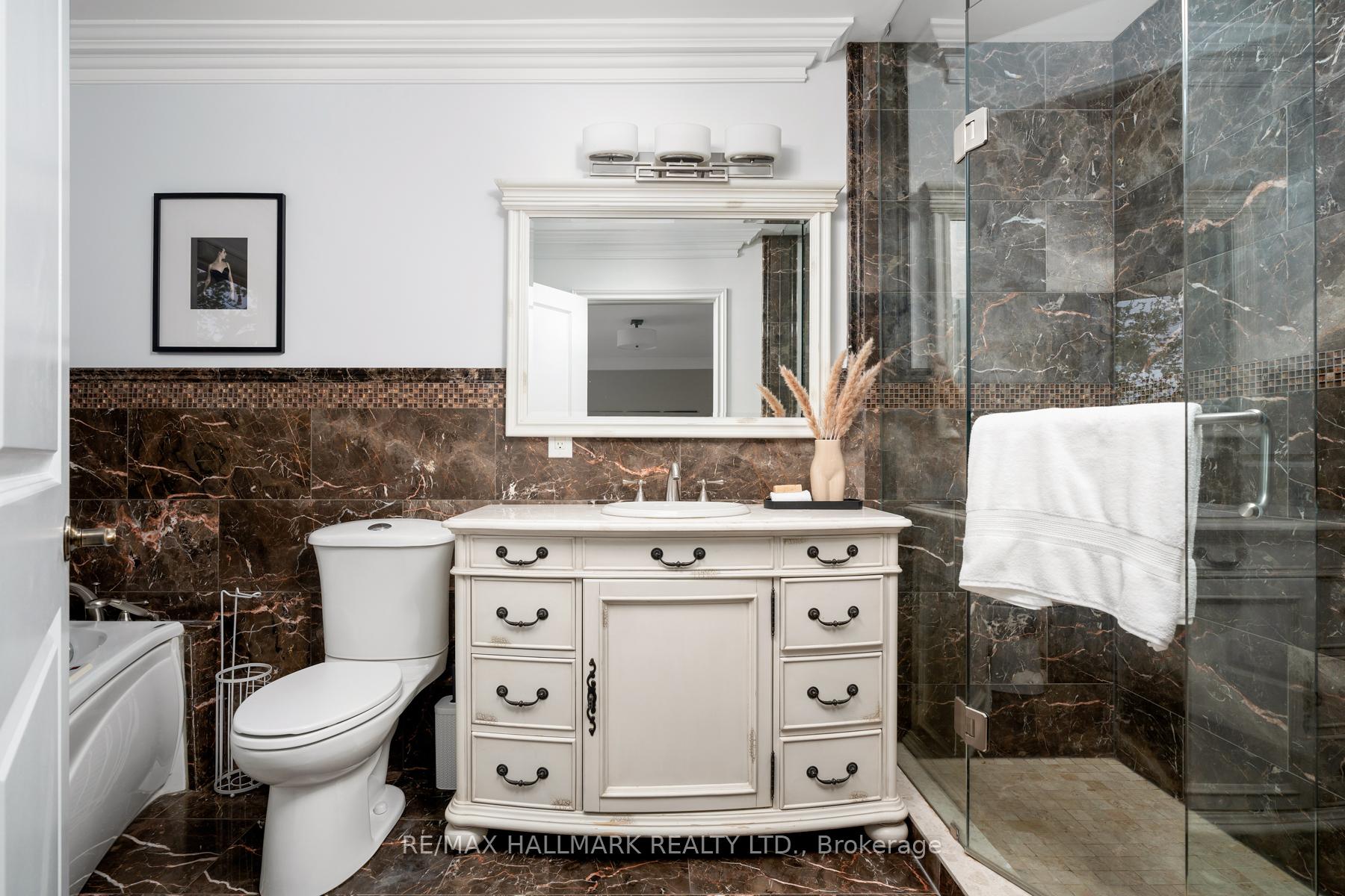 Photo 34 of 115 Cadorna Avenue, Toronto, East York — HOMEH