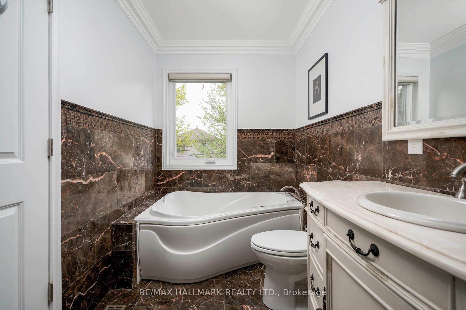 Photo 35 of 115 Cadorna Avenue, Toronto, East York — HOMEH