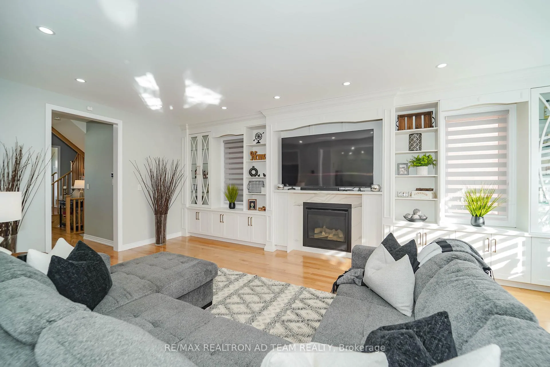 Photo 8 of 1109 Baltic Lane, Pickering, Rural Pickering — HOMEH