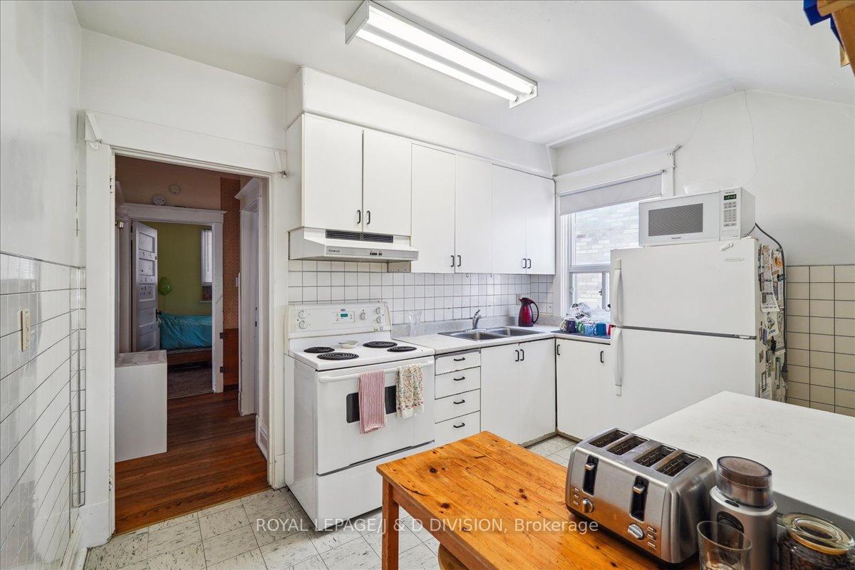 Photo 26 of 172 Briar Hill Avenue, Toronto, Lawrence Park South — HOMEH