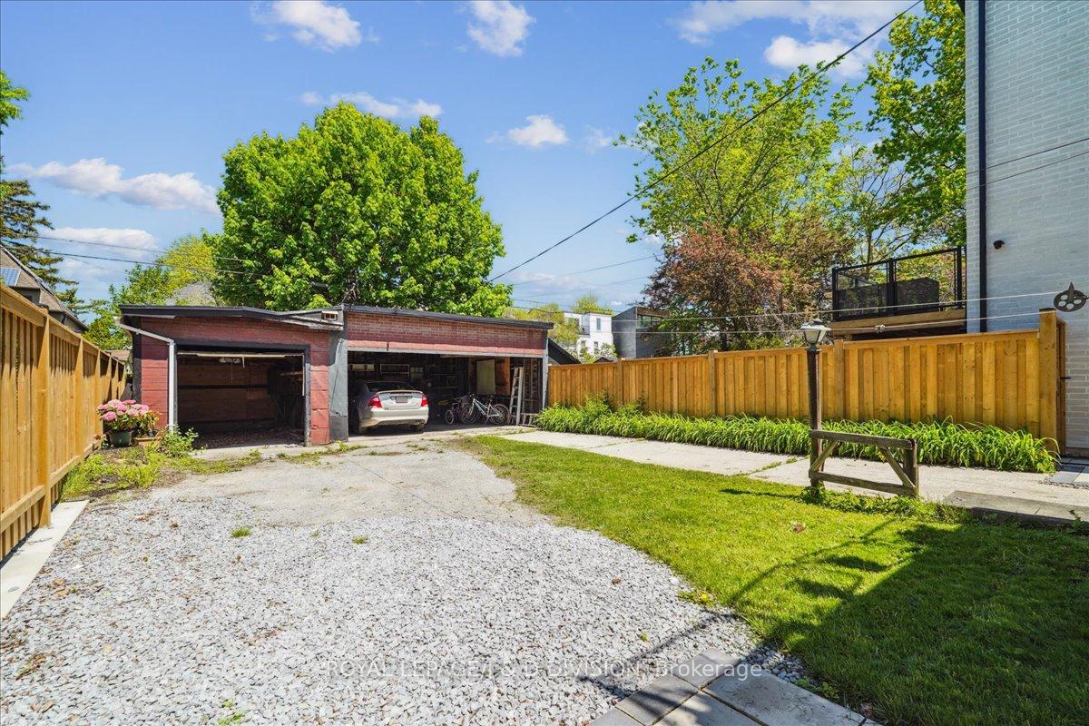 Photo 33 of 172 Briar Hill Avenue, Toronto, Lawrence Park South — HOMEH
