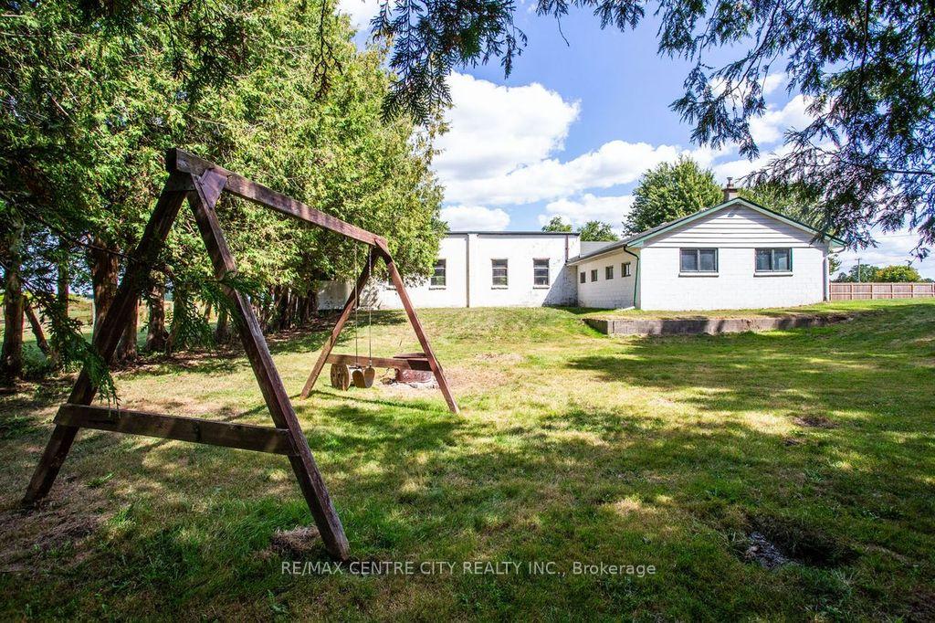 Photo 6 of 5604 Dundas Street, Thames Centre, Rural Thames Centre — HOMEH