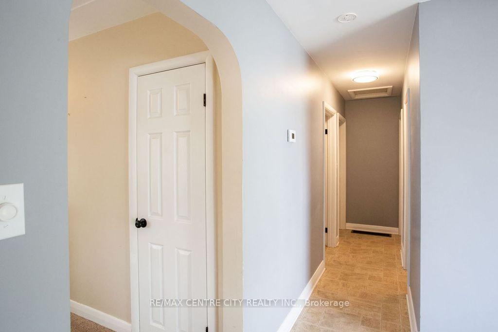 Photo 15 of 5604 Dundas Street, Thames Centre, Rural Thames Centre — HOMEH
