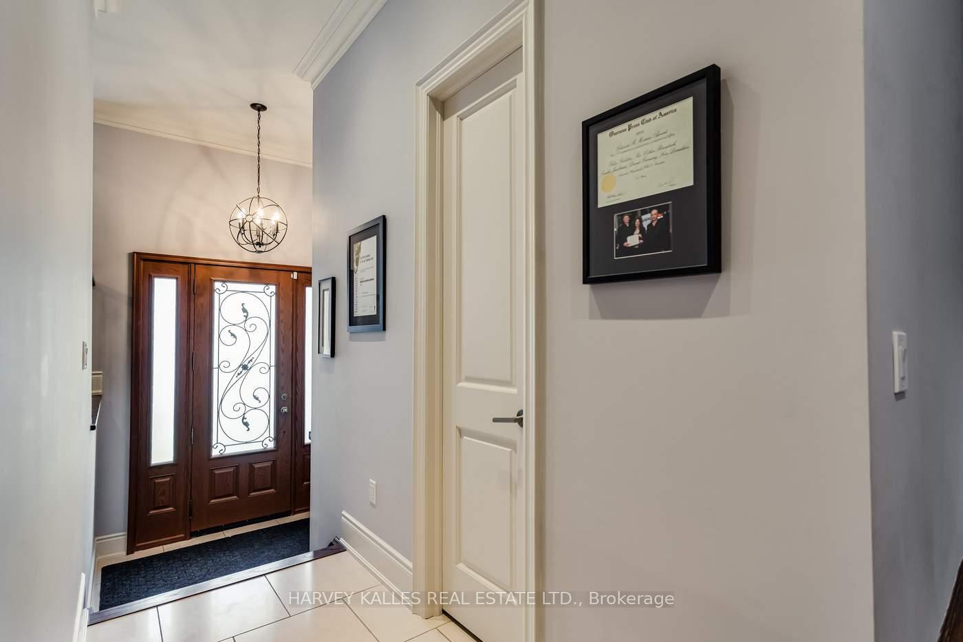 Photo 3 of 149 Bannockburn Avenue, Toronto, Bedford Park-Nortown — HOMEH