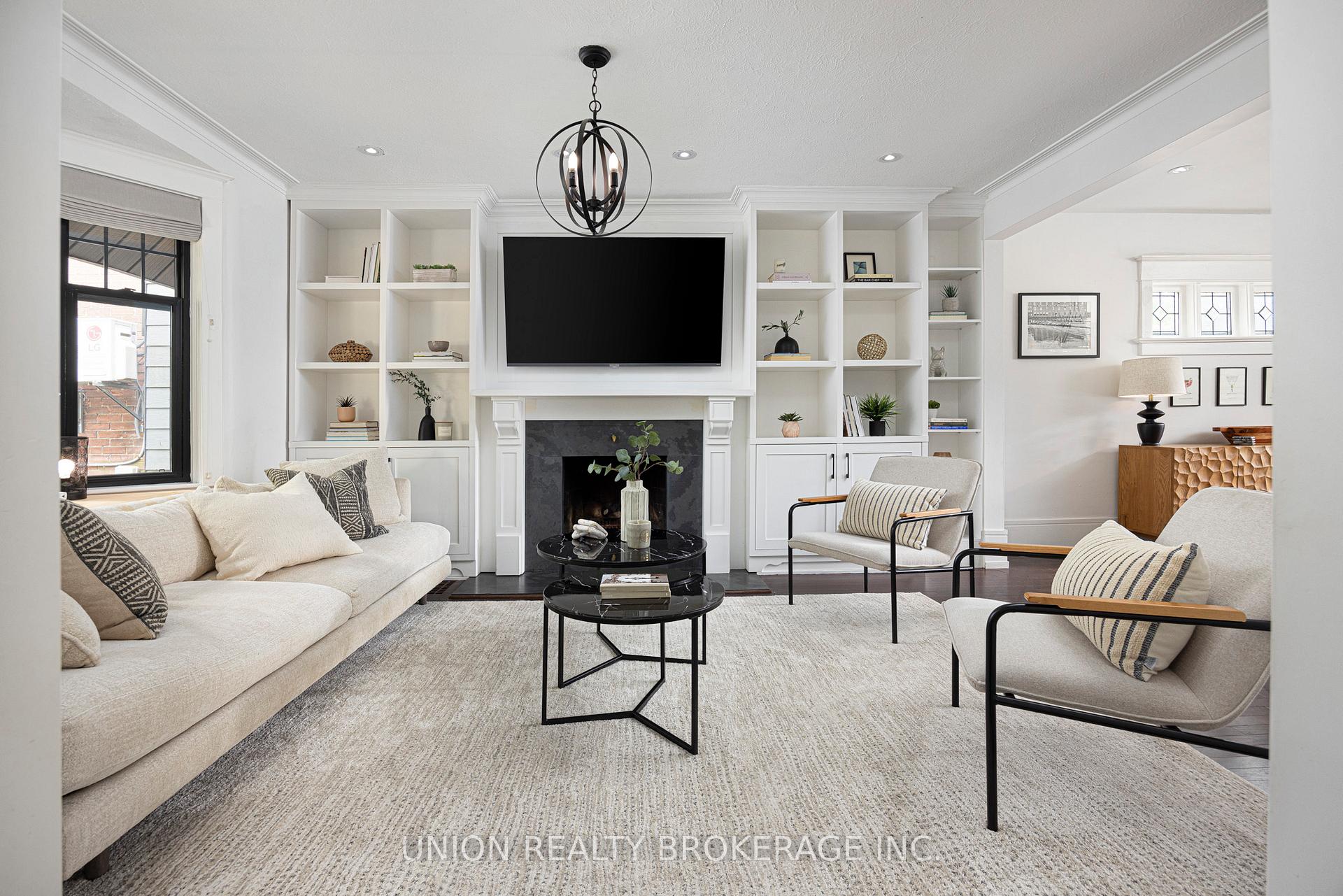 Photo 4 of 42 Fairmount Crescent, Toronto, Woodbine Corridor — HOMEH