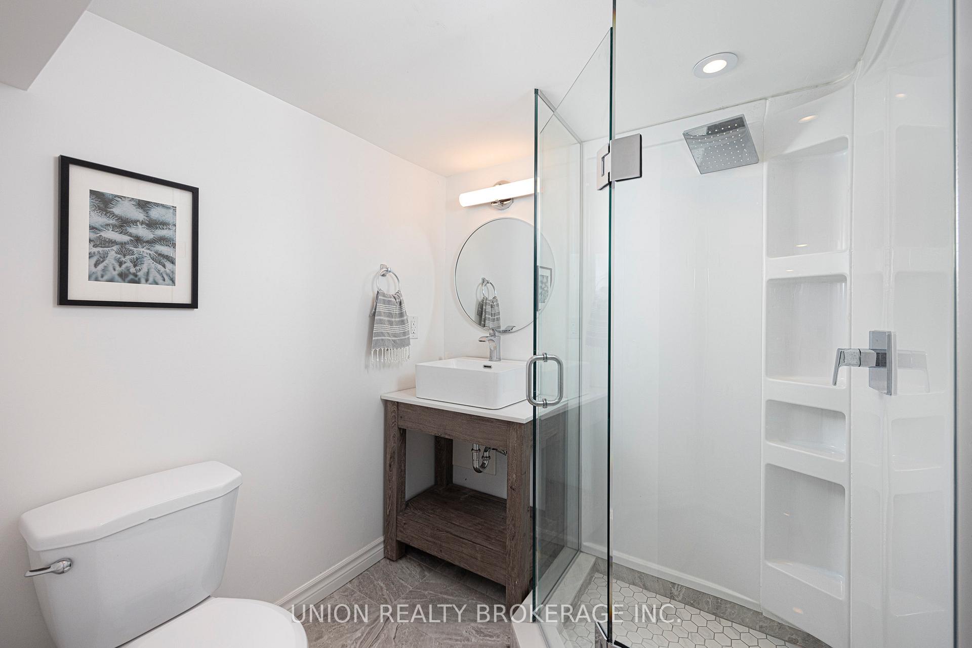 Photo 23 of 42 Fairmount Crescent, Toronto, Woodbine Corridor — HOMEH