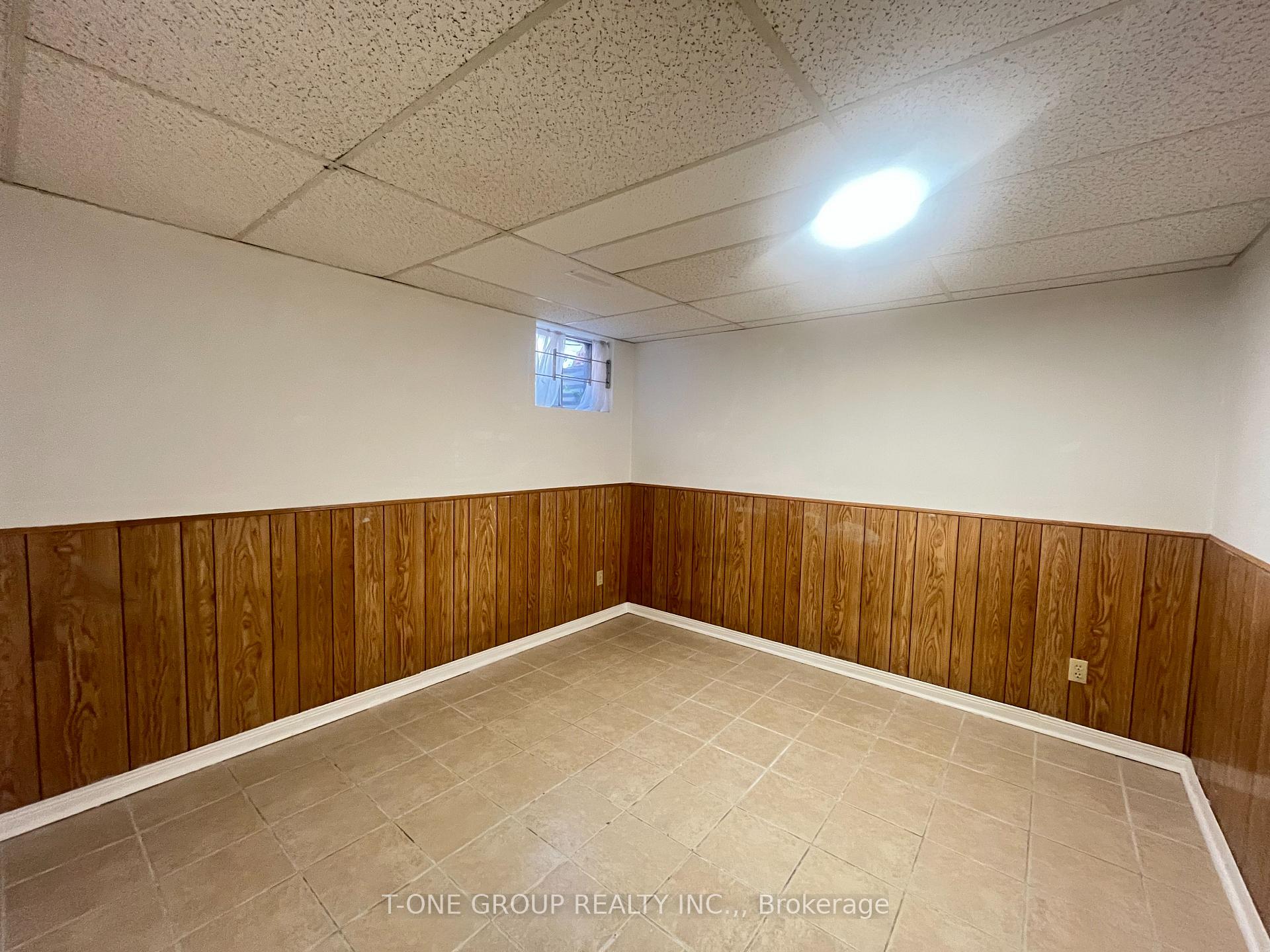 Photo 11 of 16 Fabray Court, Scarborough, Steeles — HOMEH