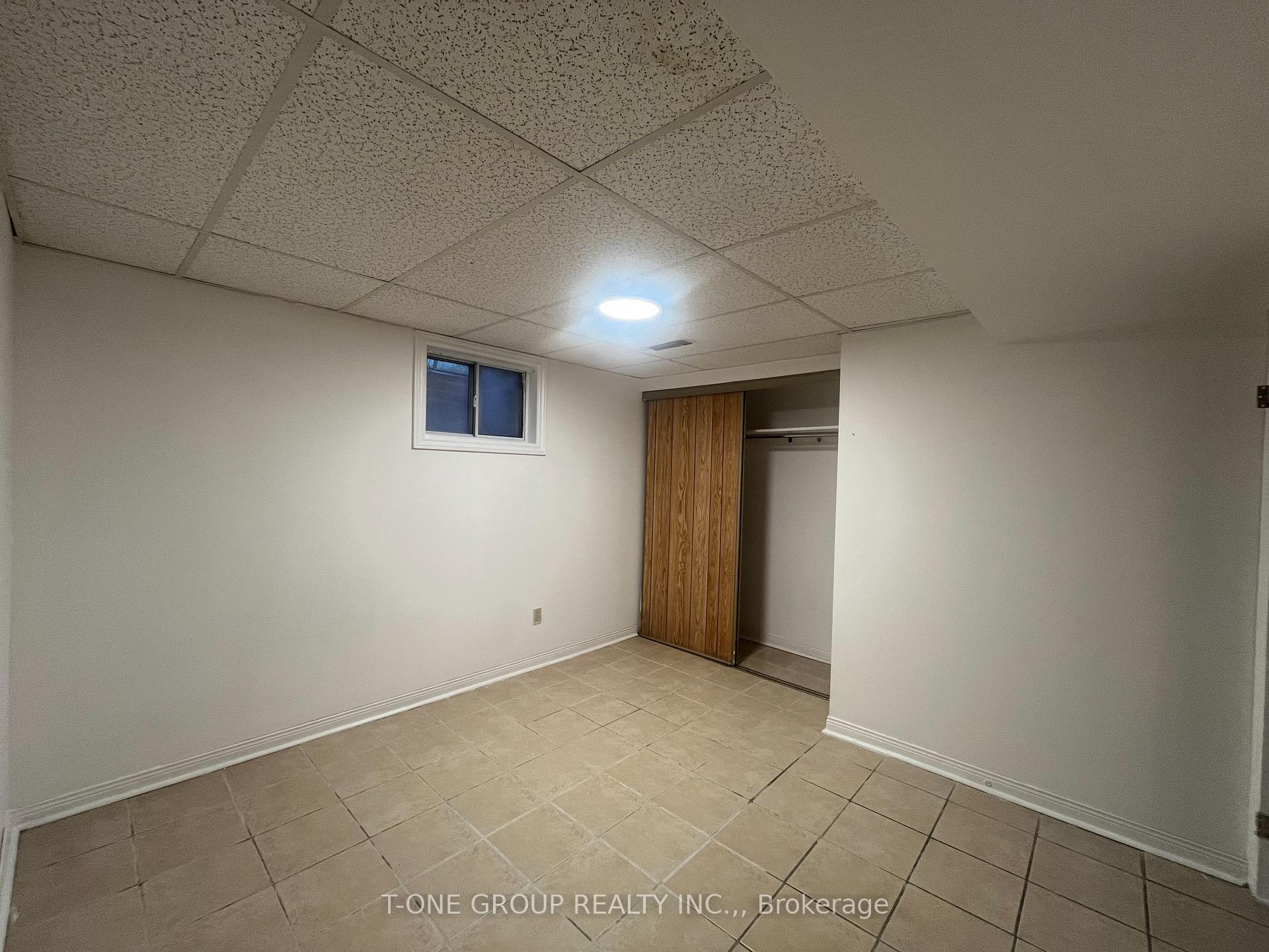 Photo 13 of 16 Fabray Court, Scarborough, Steeles — HOMEH