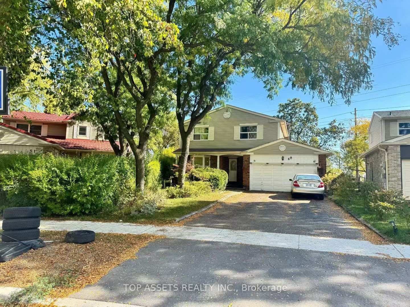Photo 2 of 49 Longbow Square, Scarborough, Steeles — HOMEH