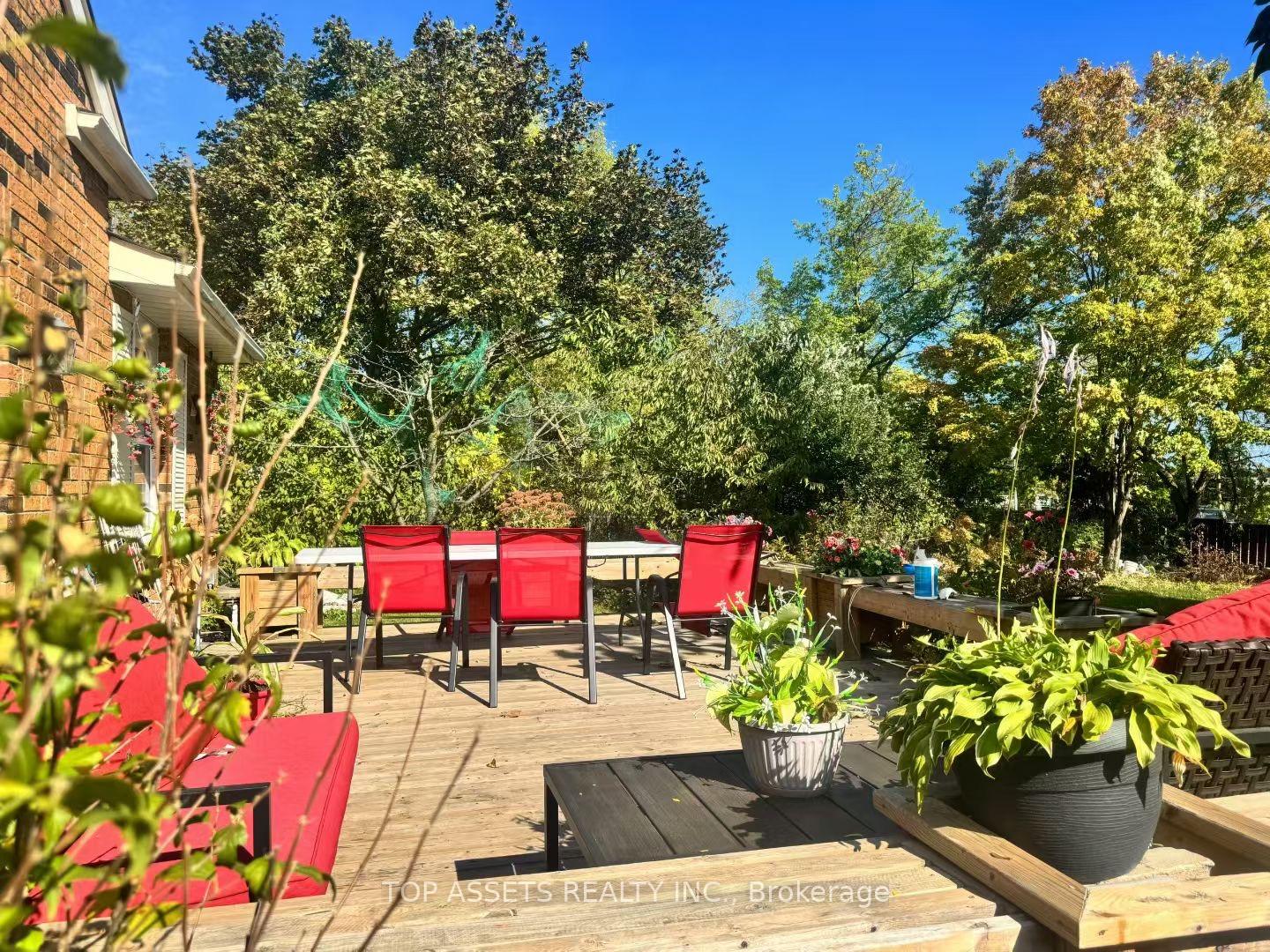 Photo 3 of 49 Longbow Square, Scarborough, Steeles — HOMEH