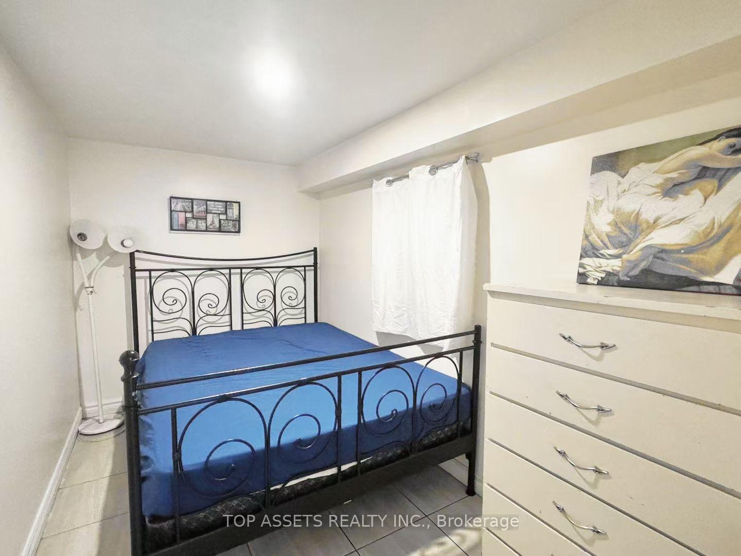 Photo 10 of 49 Longbow Square, Scarborough, Steeles — HOMEH