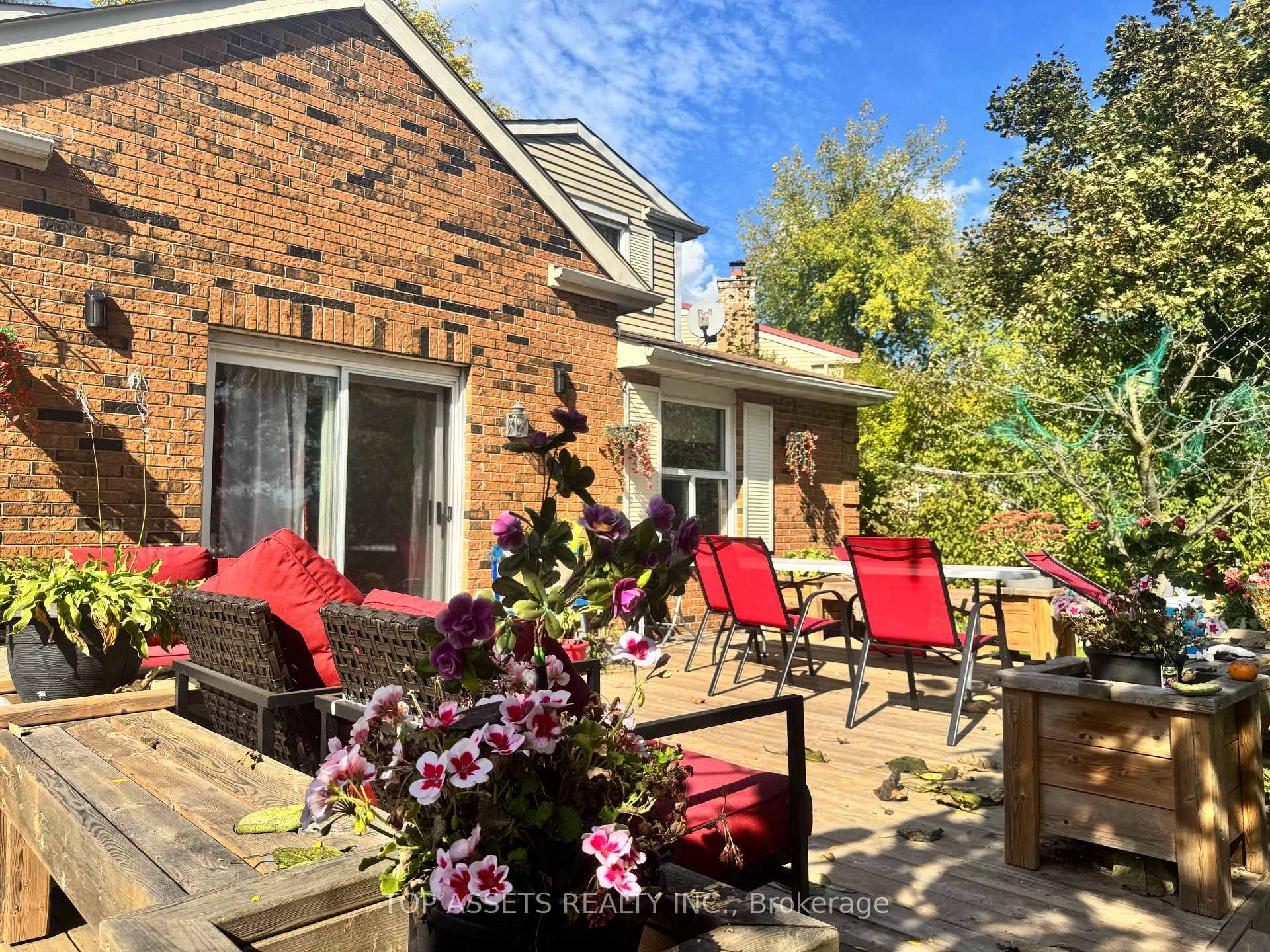 Photo 16 of 49 Longbow Square, Scarborough, Steeles — HOMEH