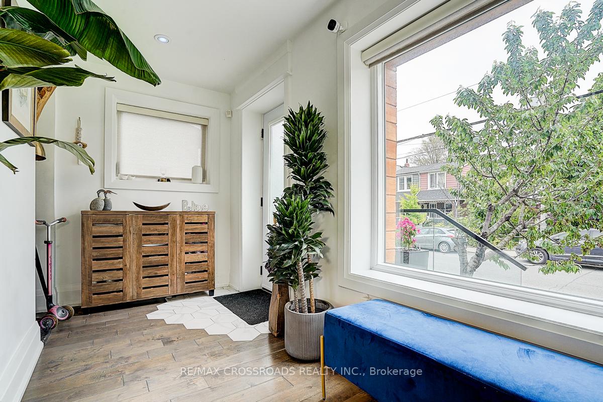 Photo 6 of 28 Chisholm Avenue, Toronto, East End-Danforth — HOMEH
