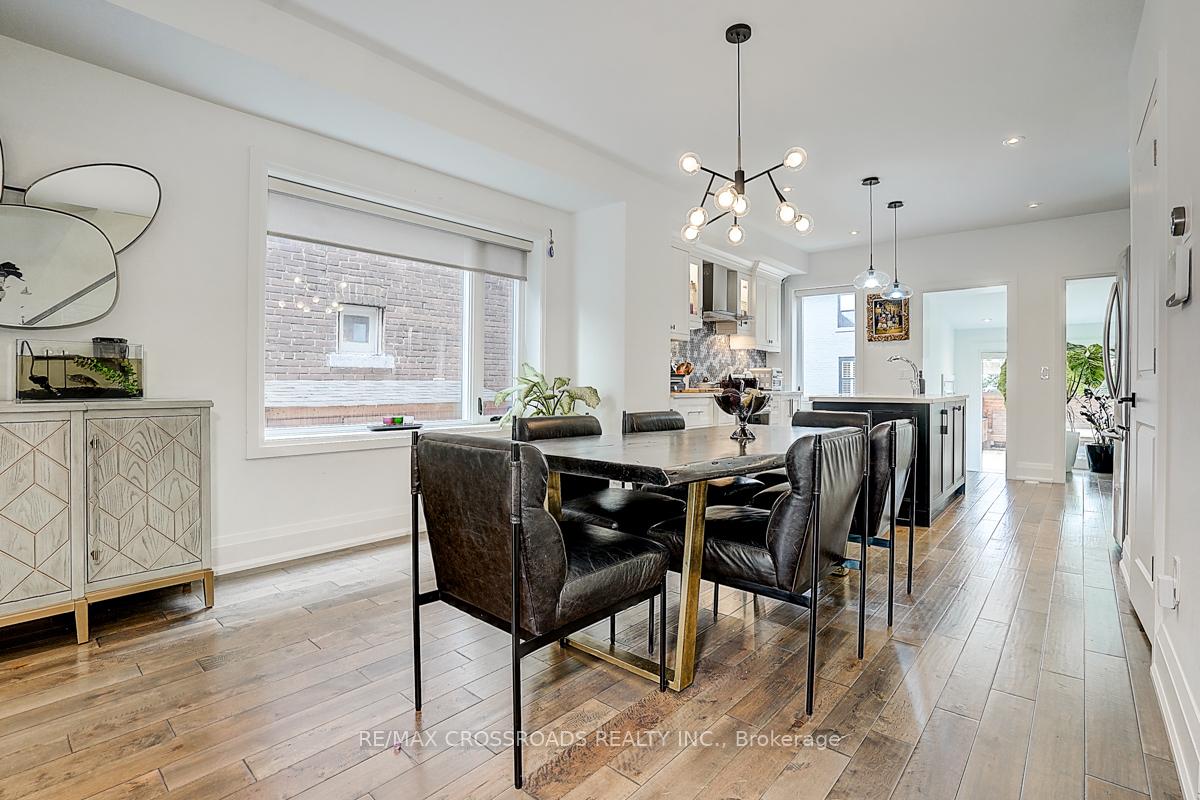 Photo 20 of 28 Chisholm Avenue, Toronto, East End-Danforth — HOMEH