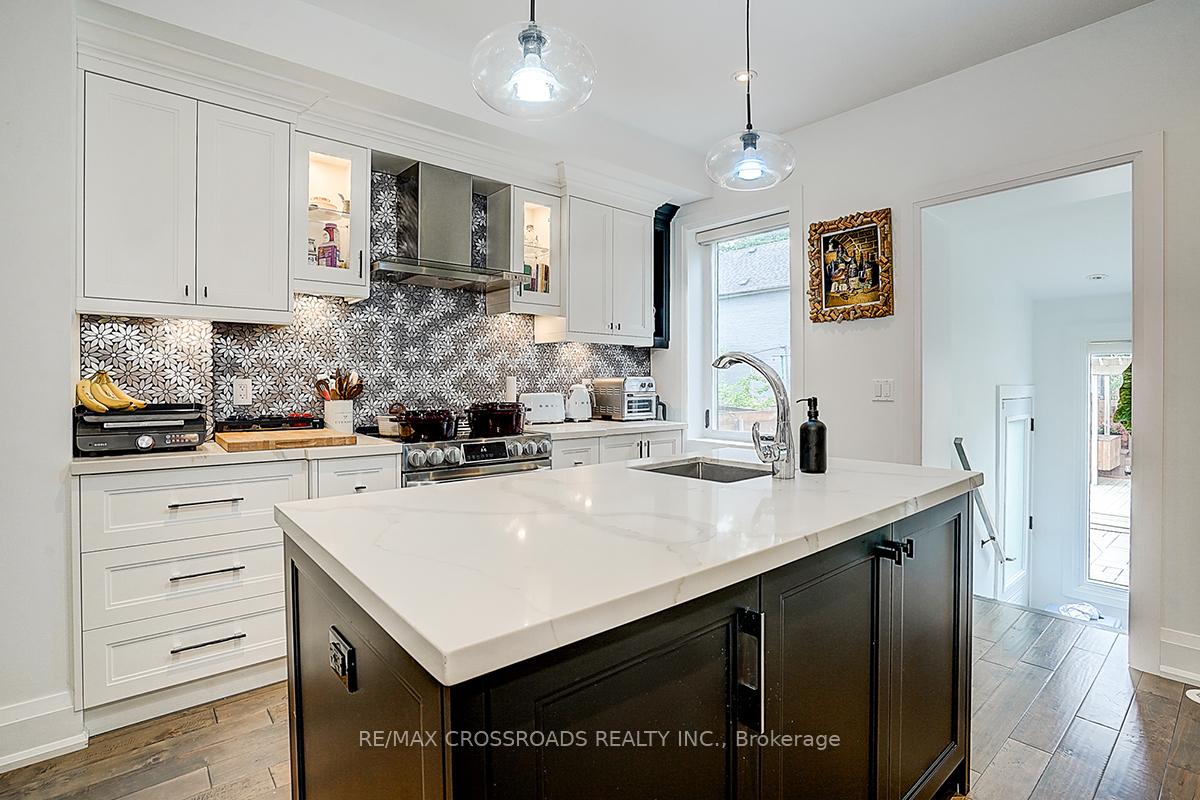 Photo 27 of 28 Chisholm Avenue, Toronto, East End-Danforth — HOMEH