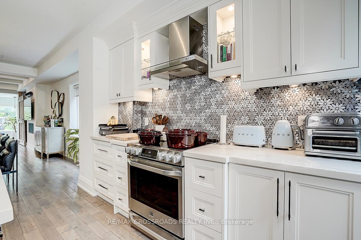 Photo 30 of 28 Chisholm Avenue, Toronto, East End-Danforth — HOMEH