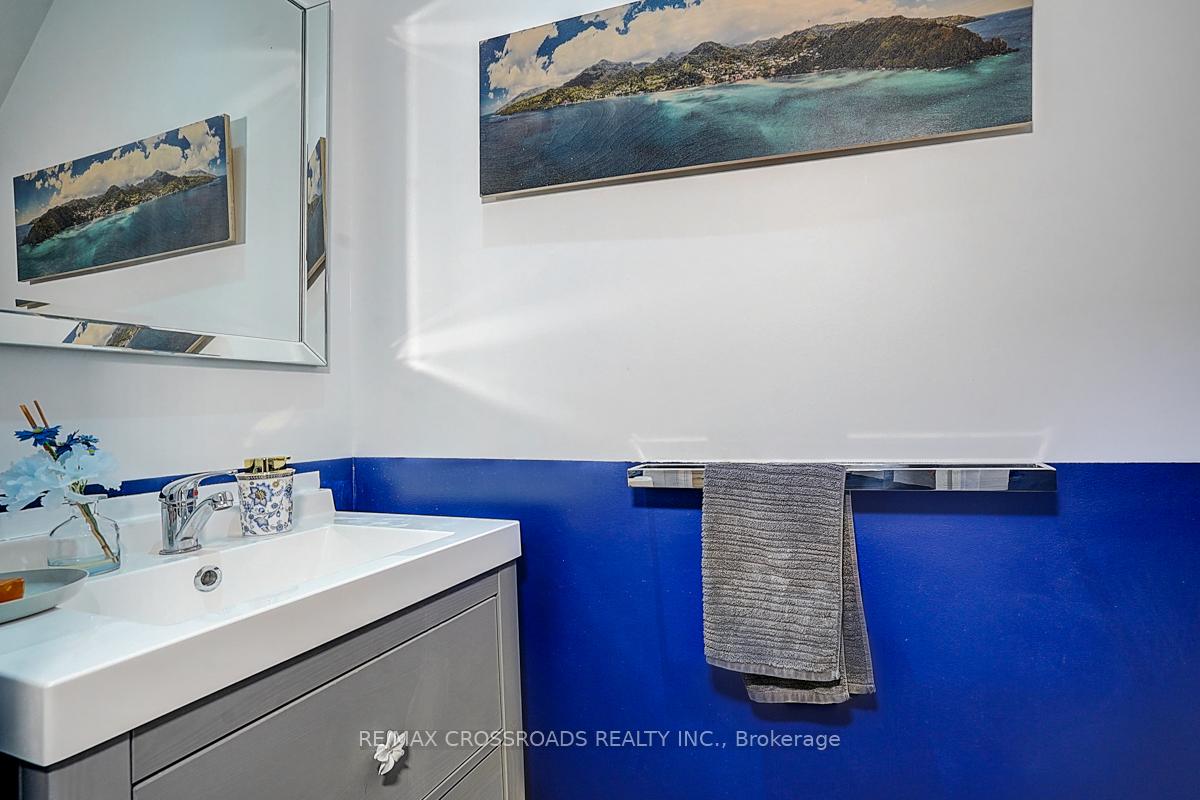Photo 33 of 28 Chisholm Avenue, Toronto, East End-Danforth — HOMEH
