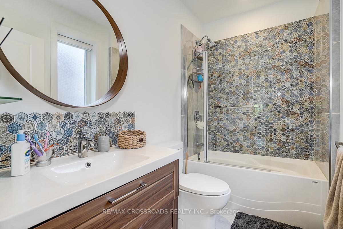 Photo 34 of 28 Chisholm Avenue, Toronto, East End-Danforth — HOMEH
