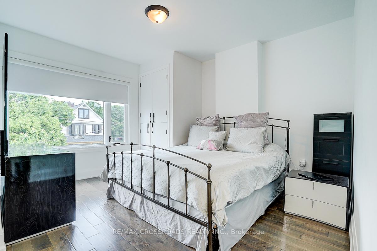 Photo 37 of 28 Chisholm Avenue, Toronto, East End-Danforth — HOMEH