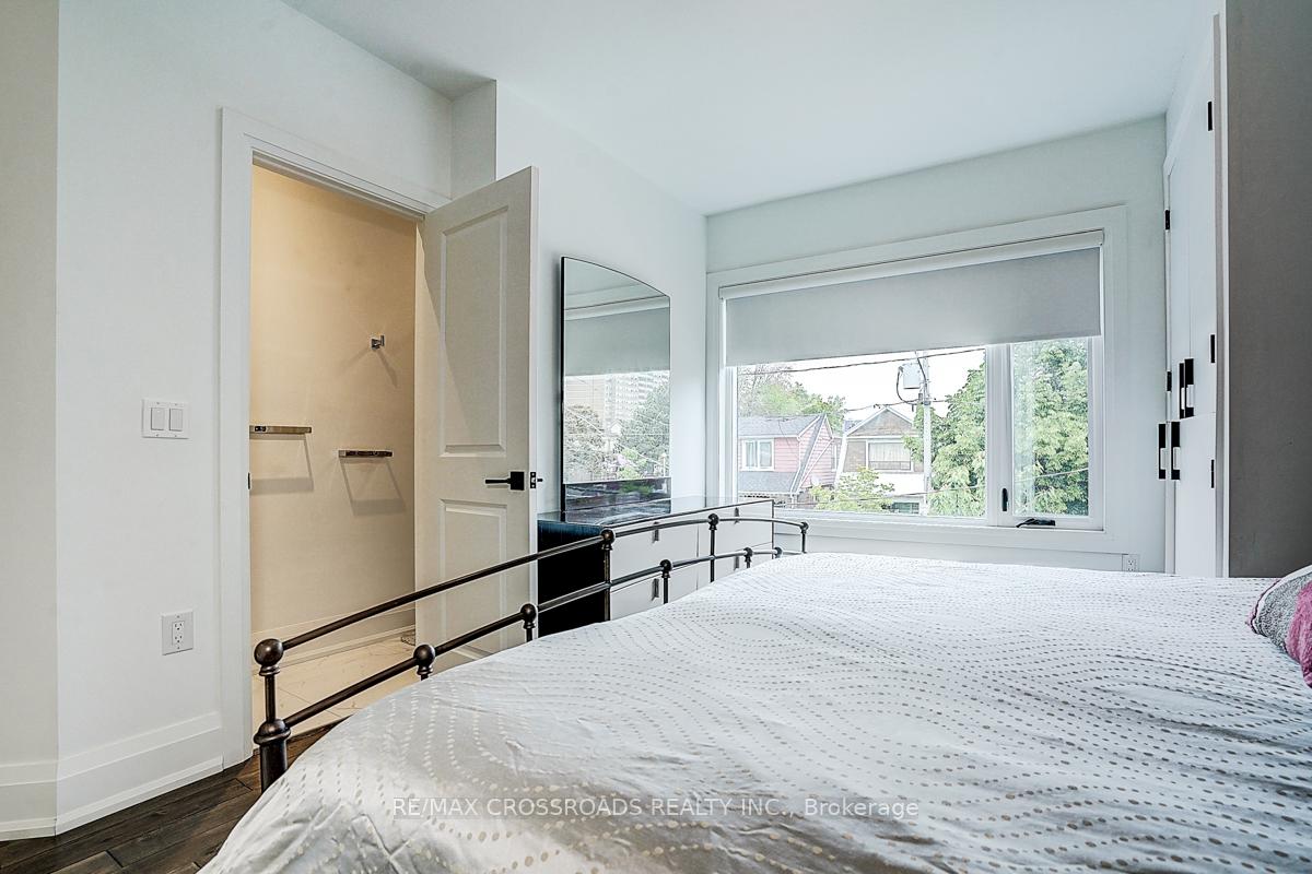 Photo 38 of 28 Chisholm Avenue, Toronto, East End-Danforth — HOMEH