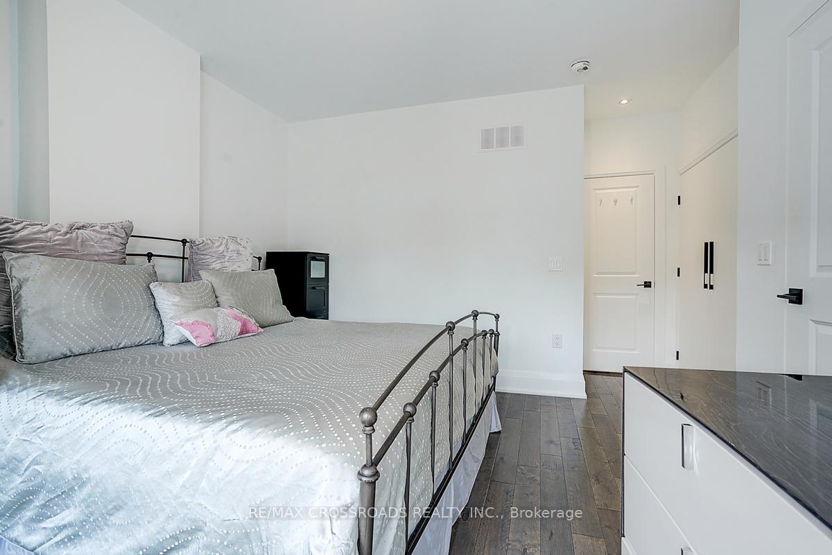 Photo 39 of 28 Chisholm Avenue, Toronto, East End-Danforth — HOMEH