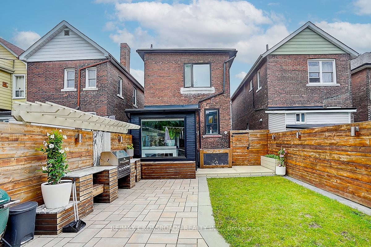 Photo 49 of 28 Chisholm Avenue, Toronto, East End-Danforth — HOMEH
