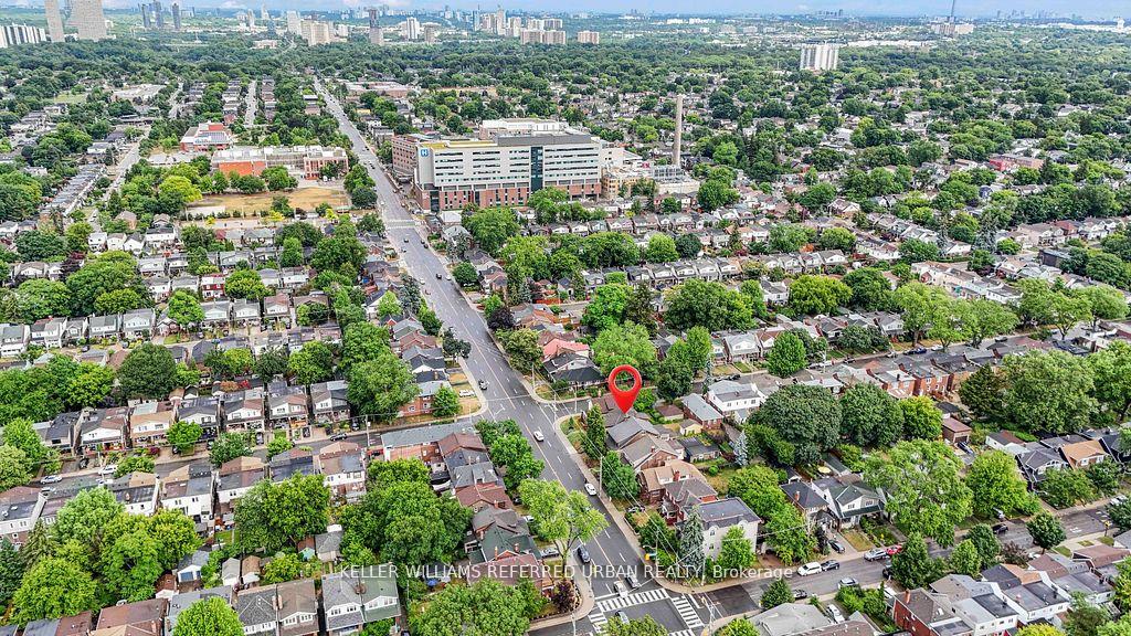 Photo 3 of 775 Coxwell Avenue, Toronto, Danforth — HOMEH