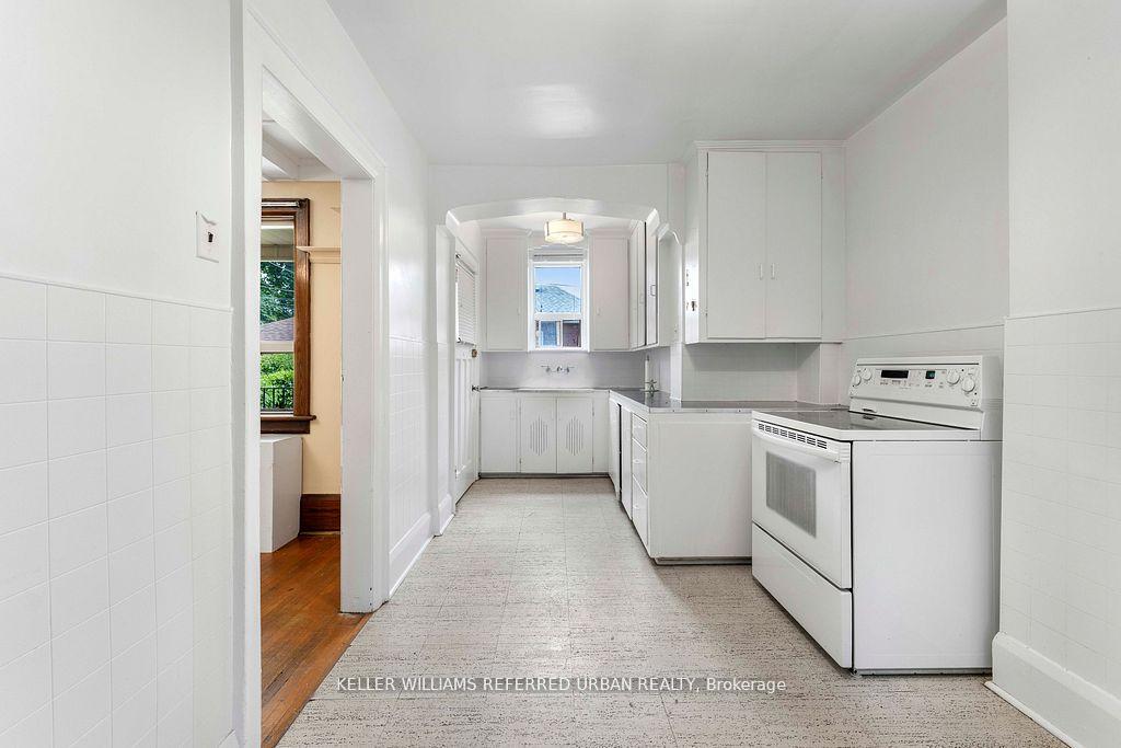 Photo 13 of 775 Coxwell Avenue, Toronto, Danforth — HOMEH