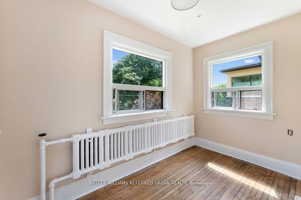 Photo 23 of 775 Coxwell Avenue, Toronto, Danforth — HOMEH