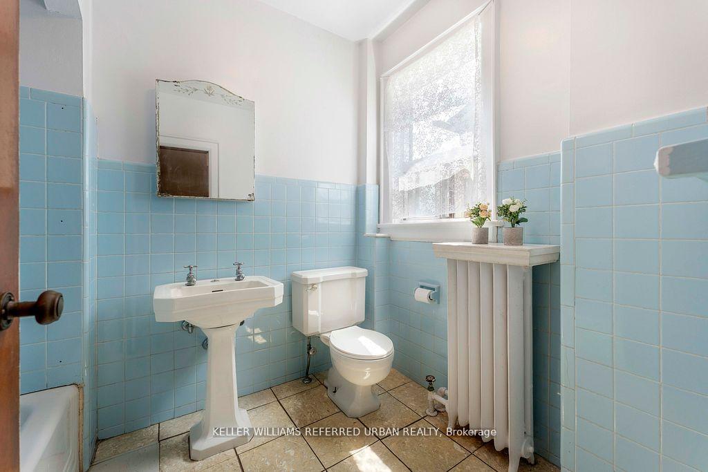 Photo 25 of 775 Coxwell Avenue, Toronto, Danforth — HOMEH