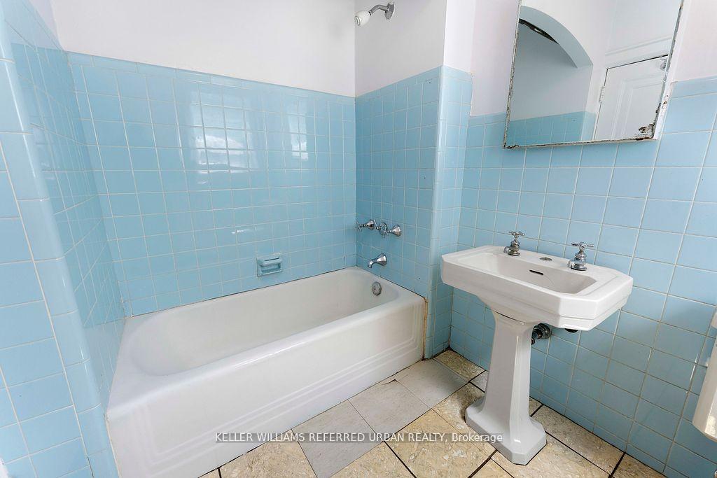 Photo 26 of 775 Coxwell Avenue, Toronto, Danforth — HOMEH