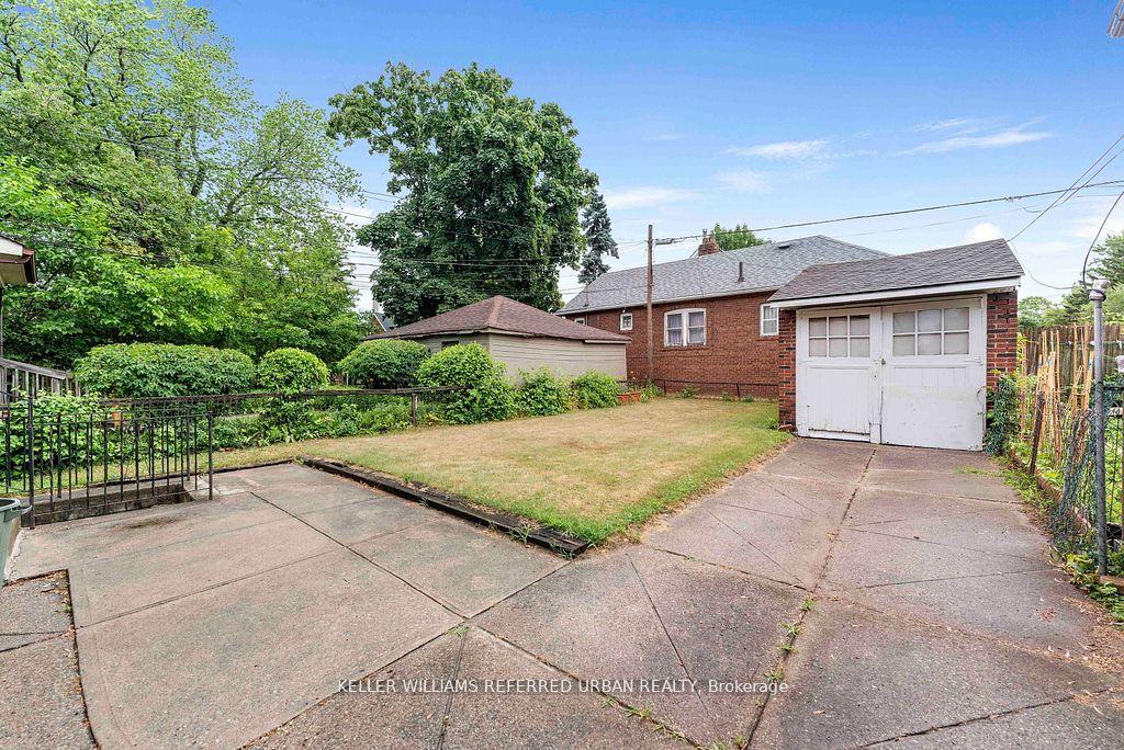 Photo 36 of 775 Coxwell Avenue, Toronto, Danforth — HOMEH