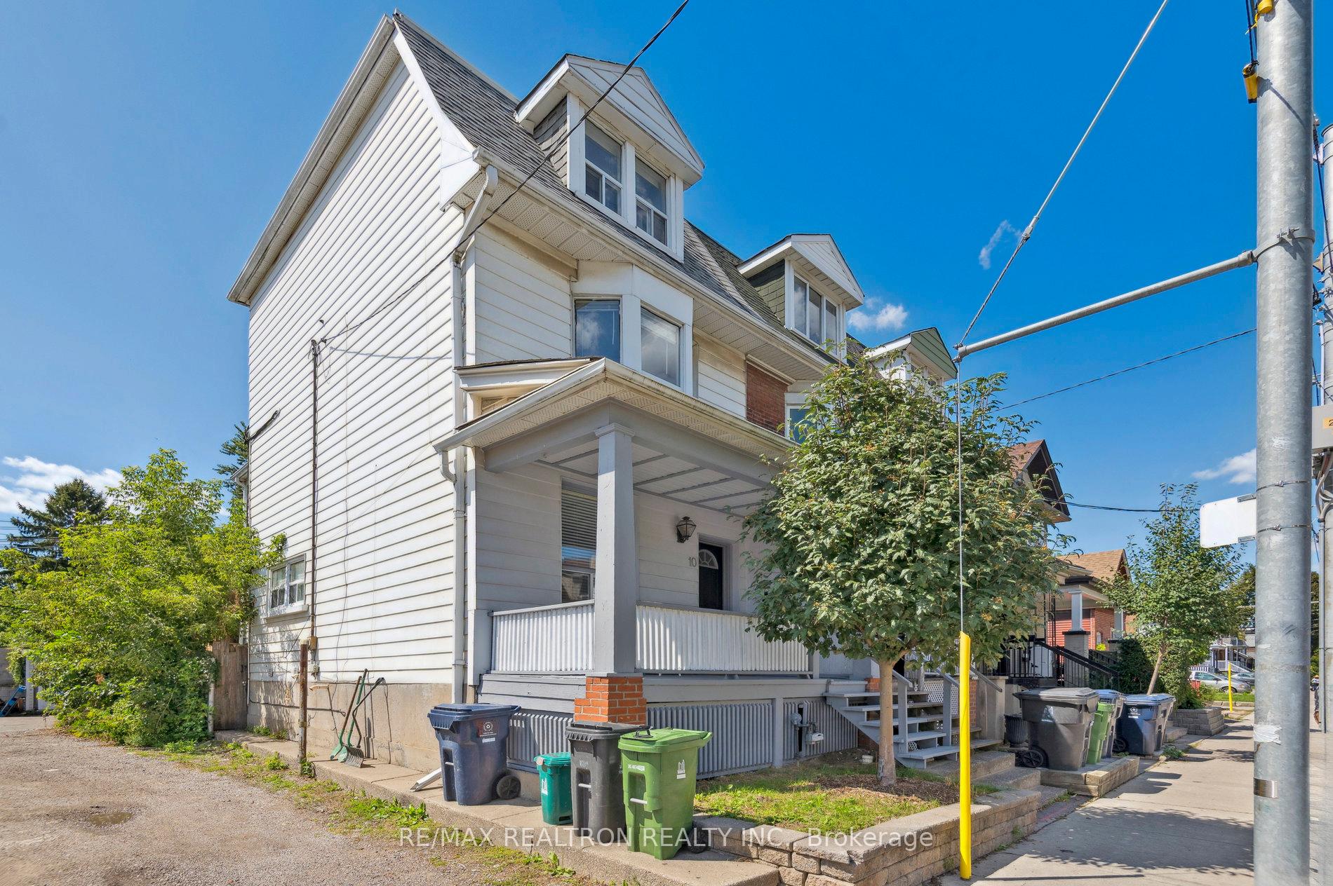 Photo 1 of 10 Coxwell Avenue, Toronto, Greenwood-Coxwell — HOMEH