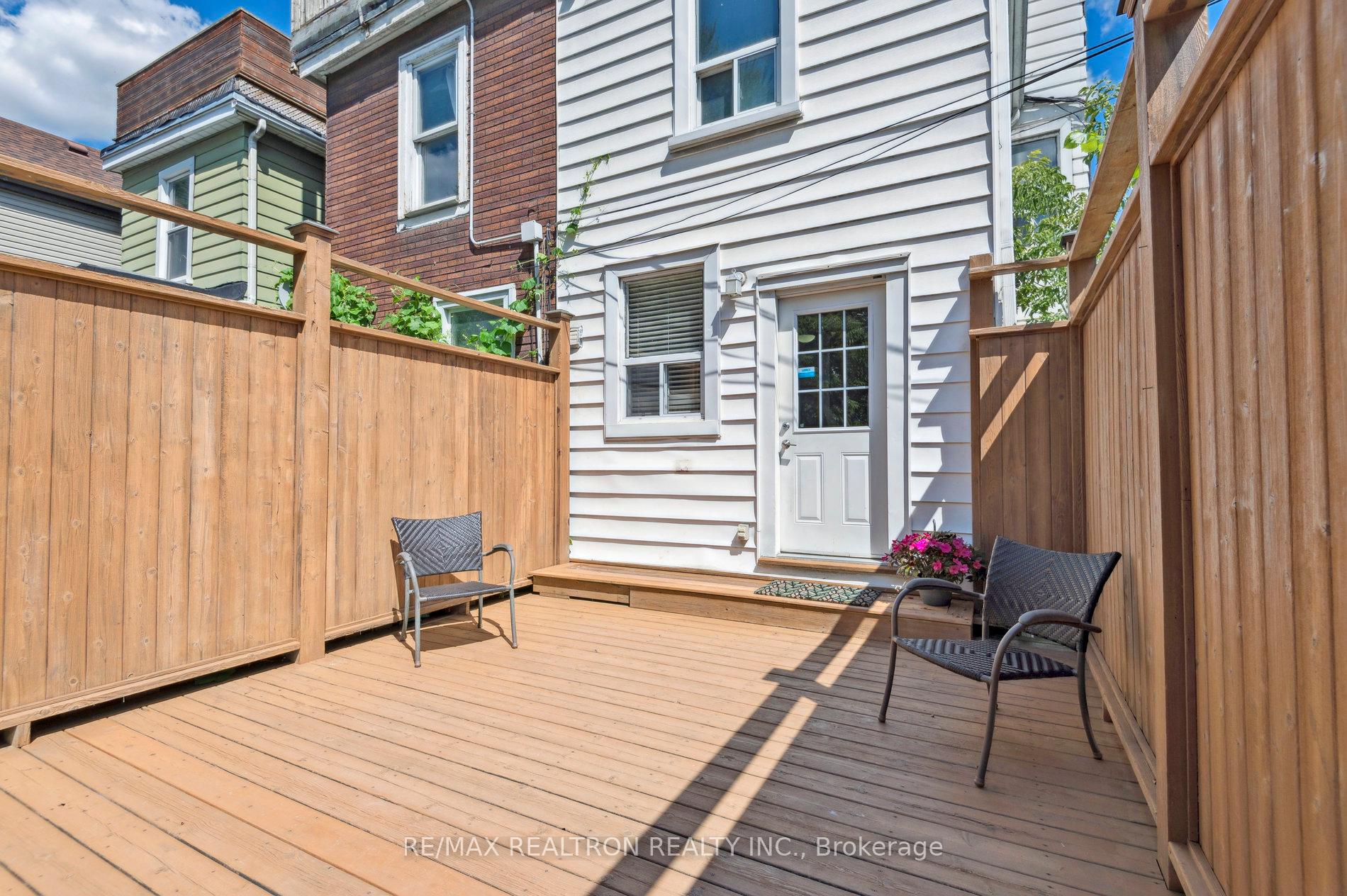 Photo 15 of 10 Coxwell Avenue, Toronto, Greenwood-Coxwell — HOMEH