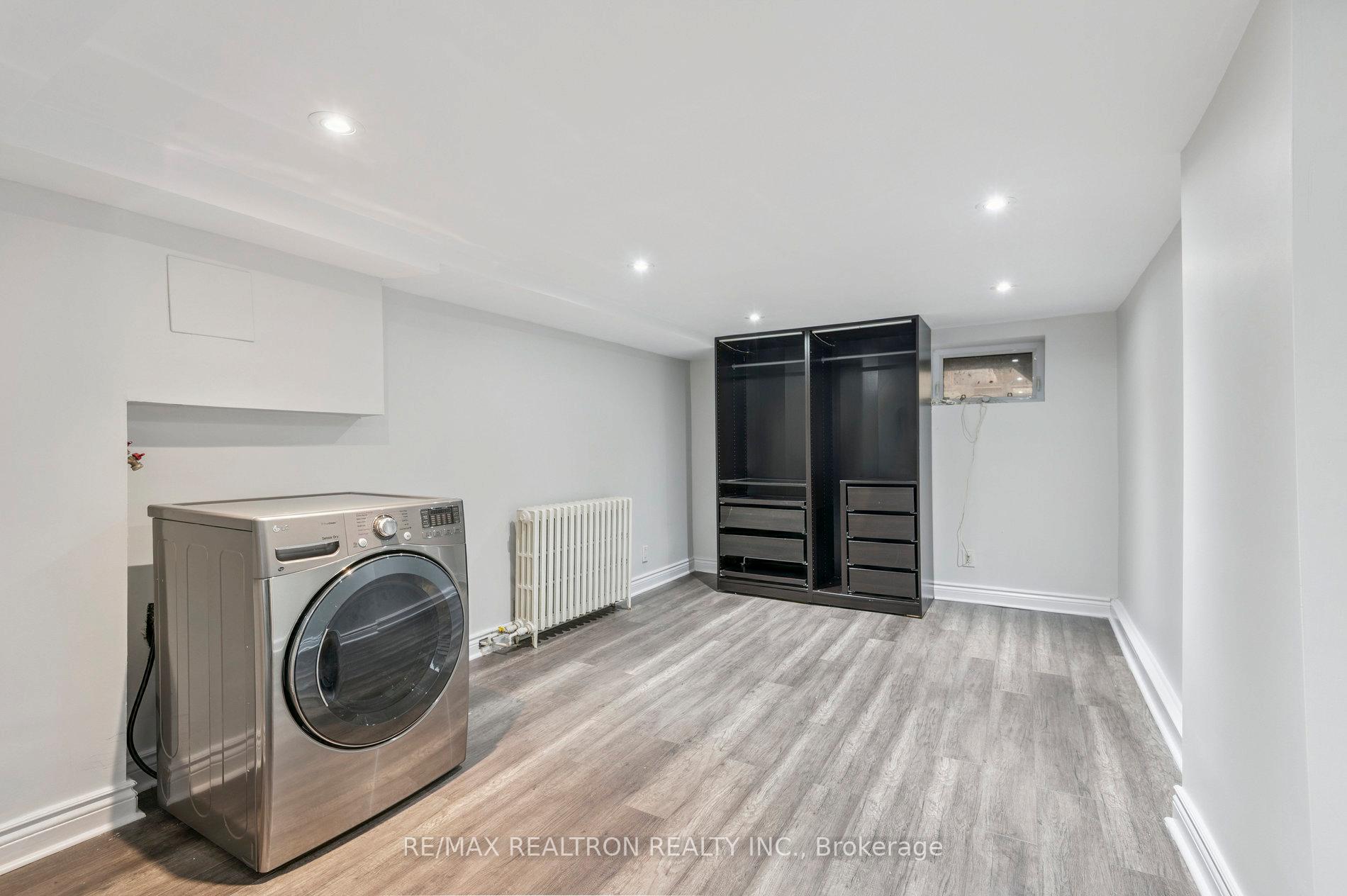Photo 19 of 10 Coxwell Avenue, Toronto, Greenwood-Coxwell — HOMEH
