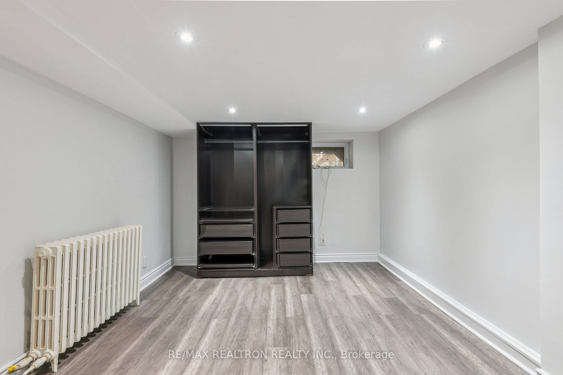 Photo 21 of 10 Coxwell Avenue, Toronto, Greenwood-Coxwell — HOMEH